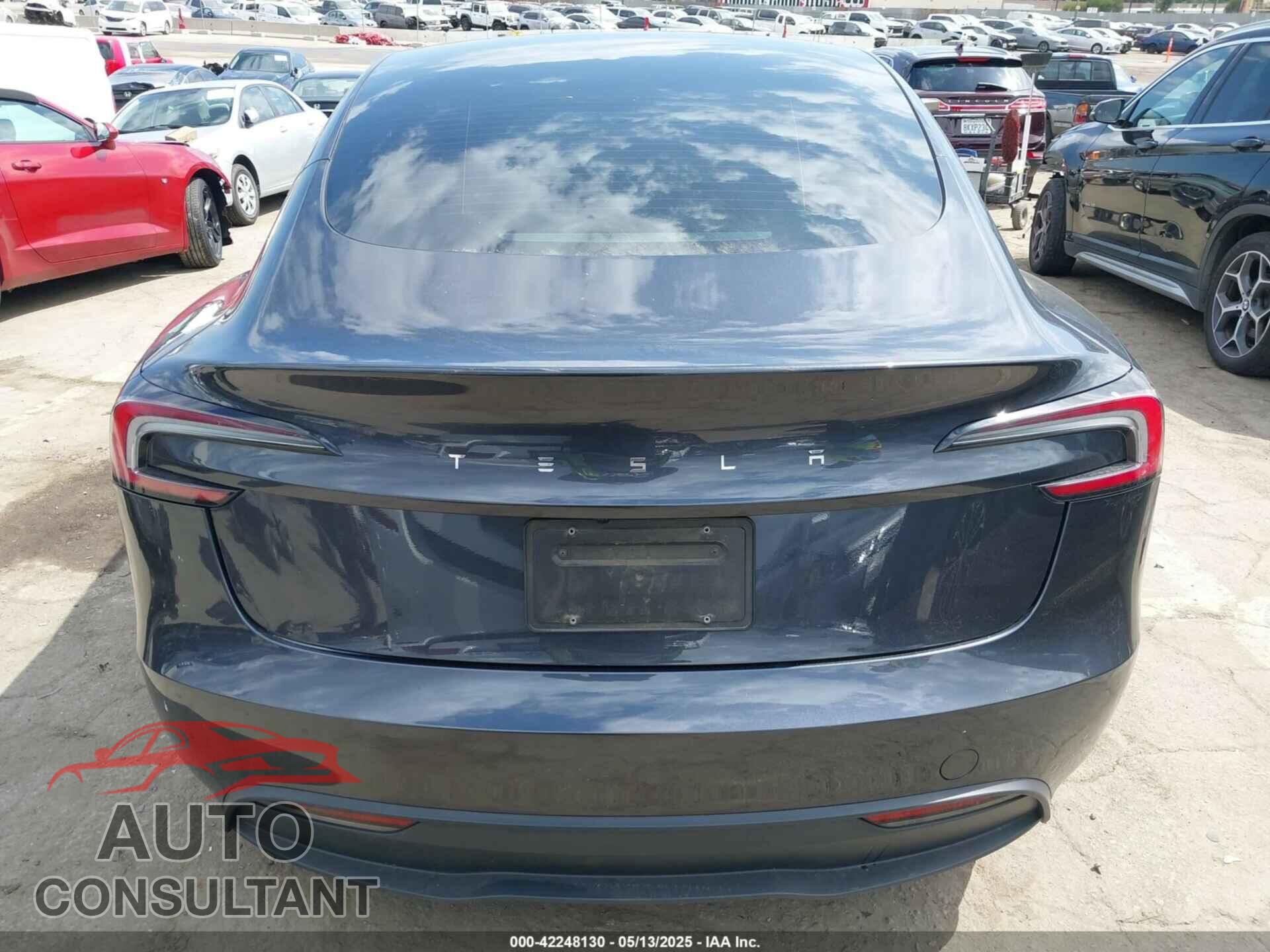 TESLA MODEL 3 2024 - 5YJ3E1EA0RF782725