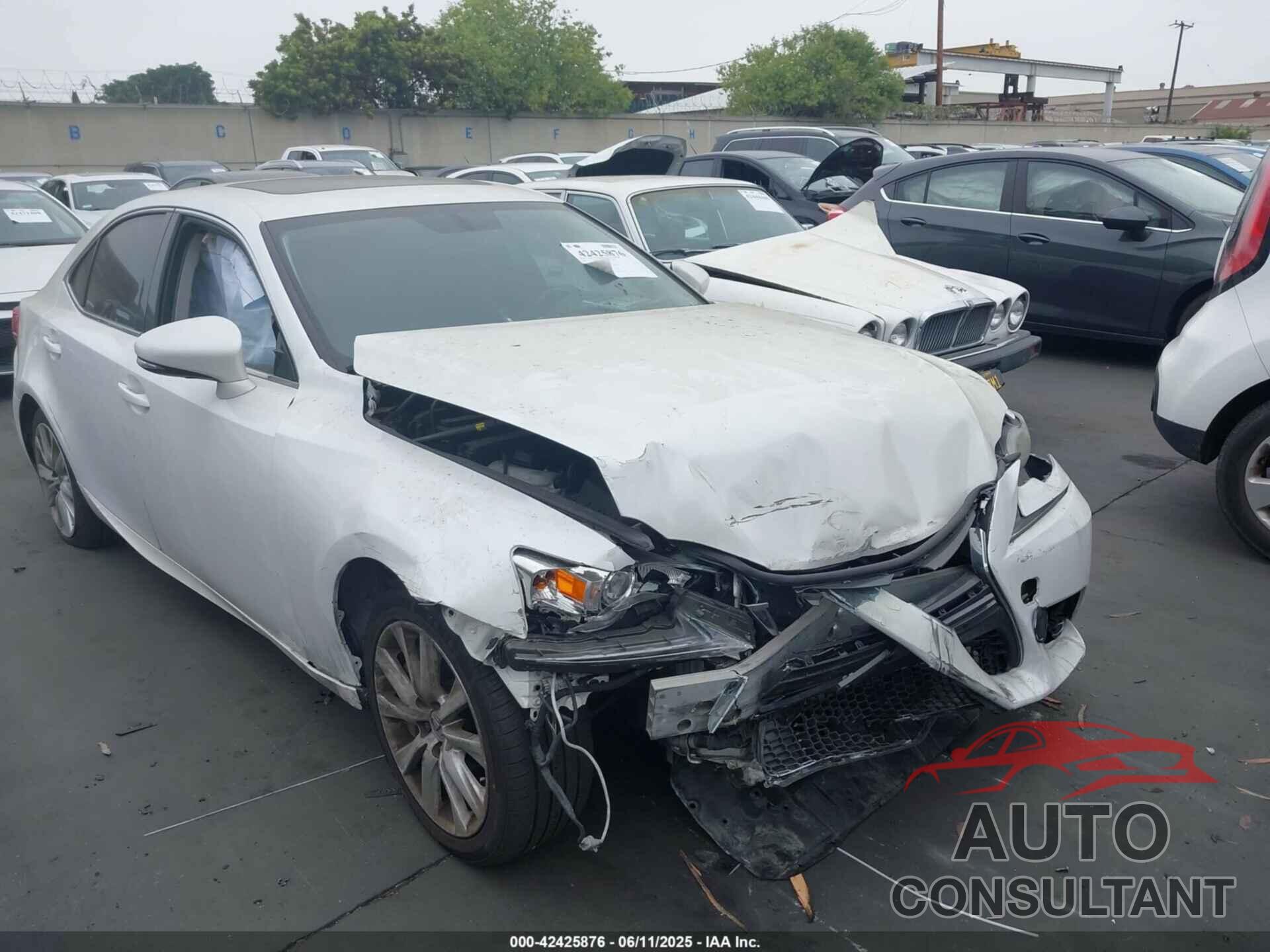 LEXUS IS 200T 2016 - JTHBA1D24G5018116
