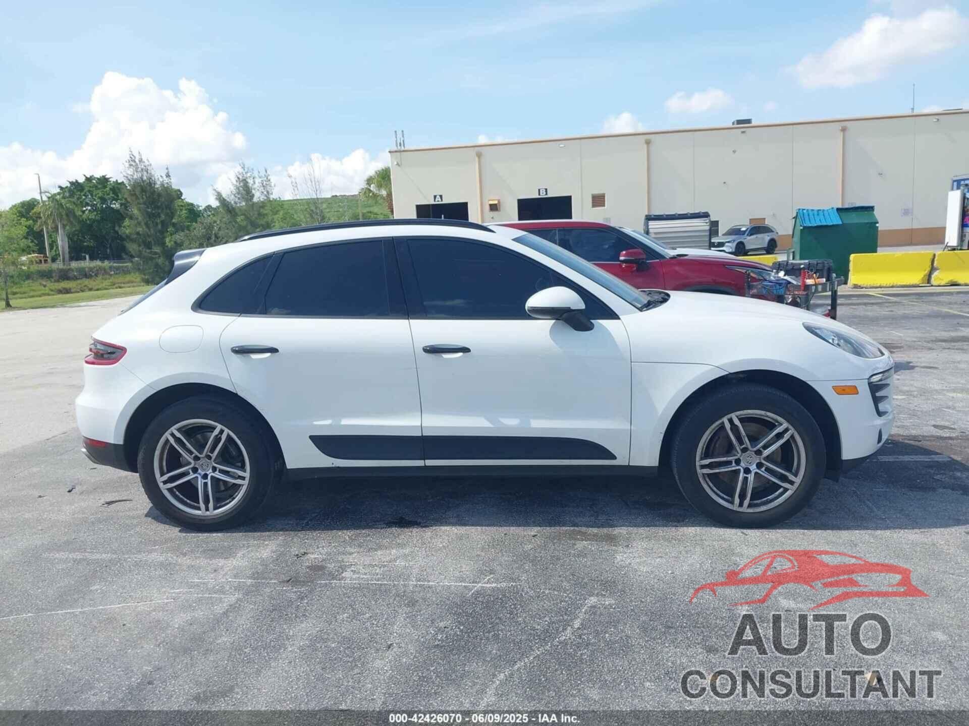 PORSCHE MACAN 2018 - WP1AA2A55JLB09317