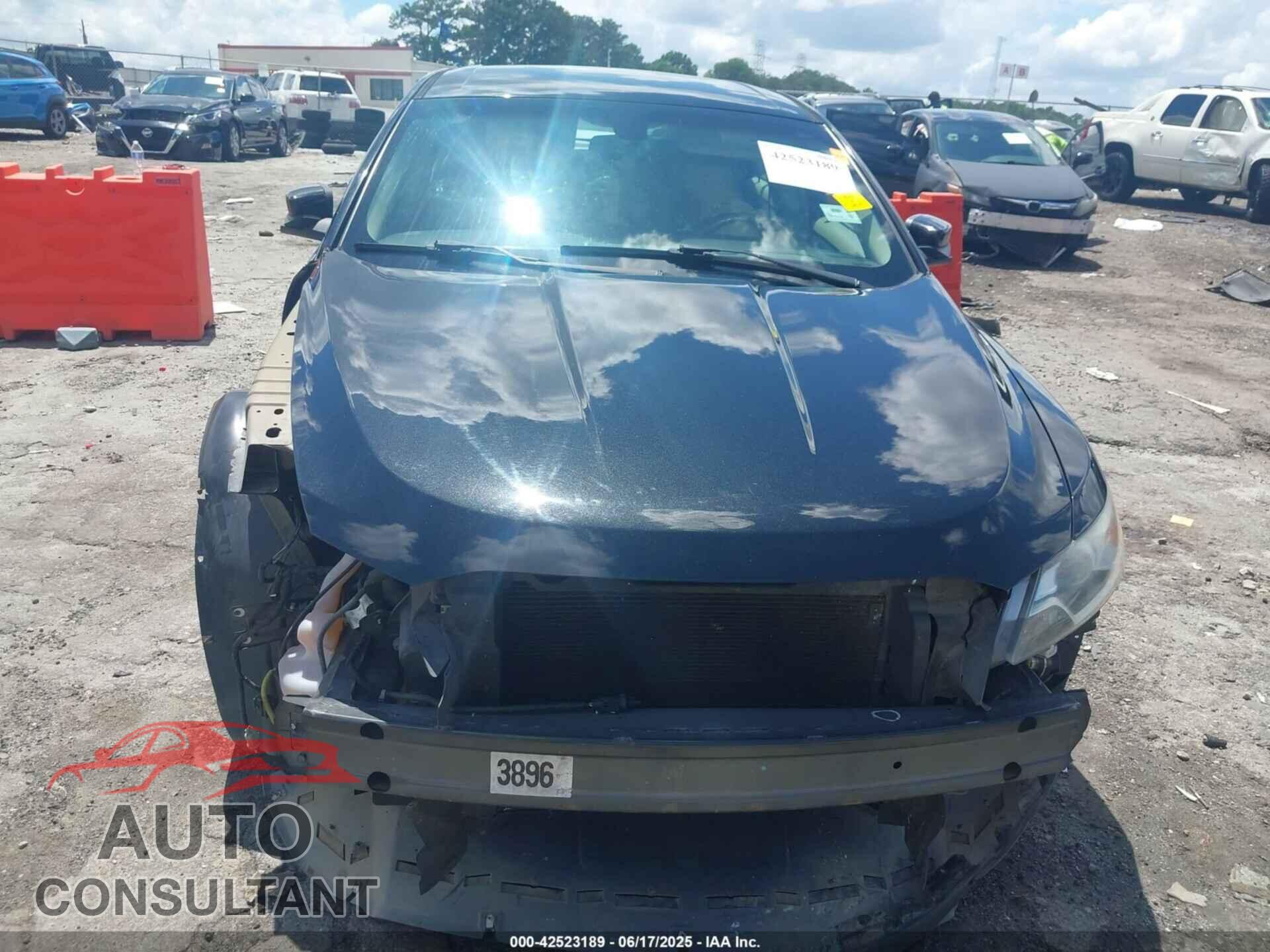 FORD TAURUS 2011 - 1FAHP2EW1BG164834
