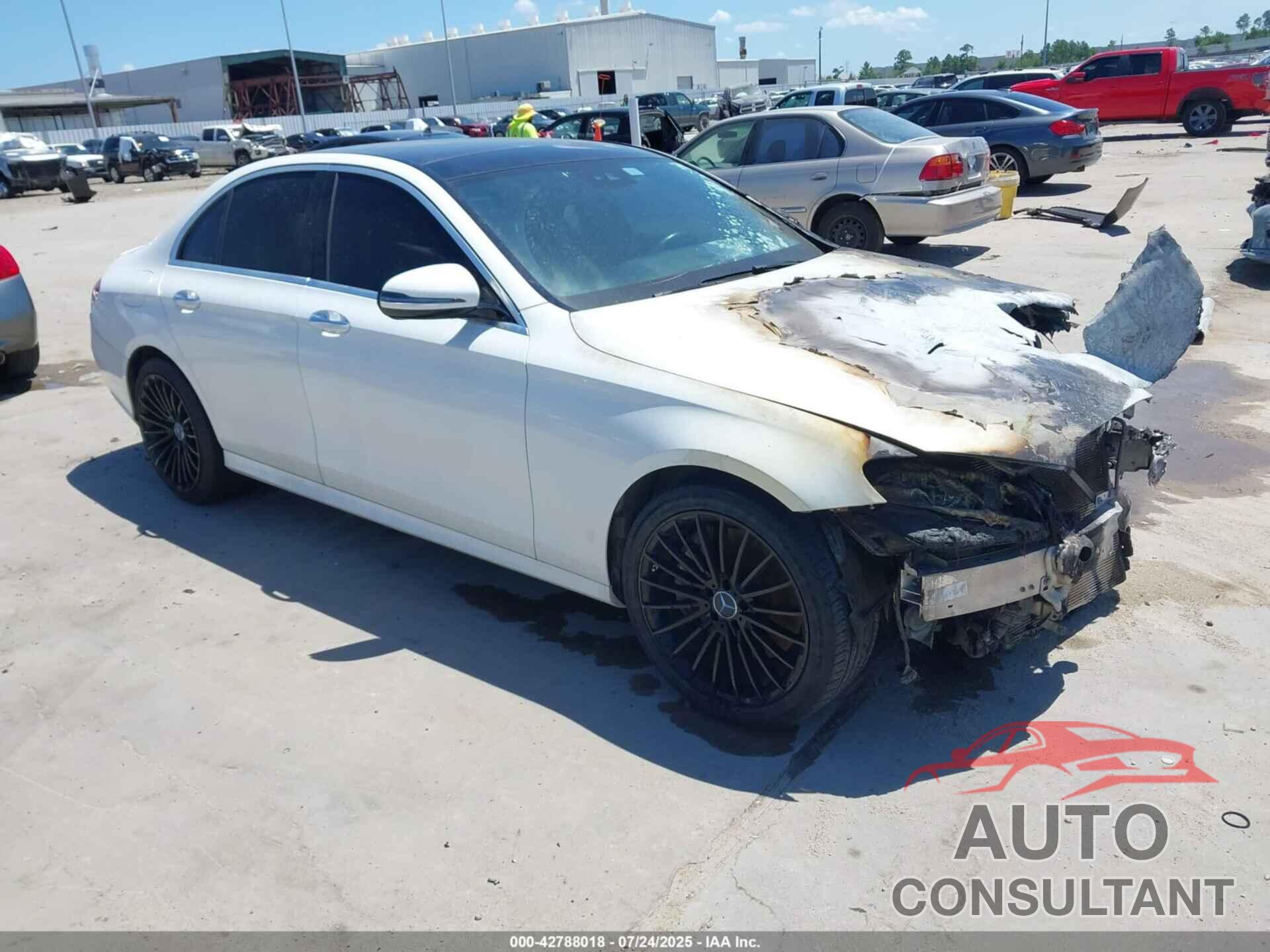 MERCEDES-BENZ E 300 2017 - WDDZF4JB4HA103222