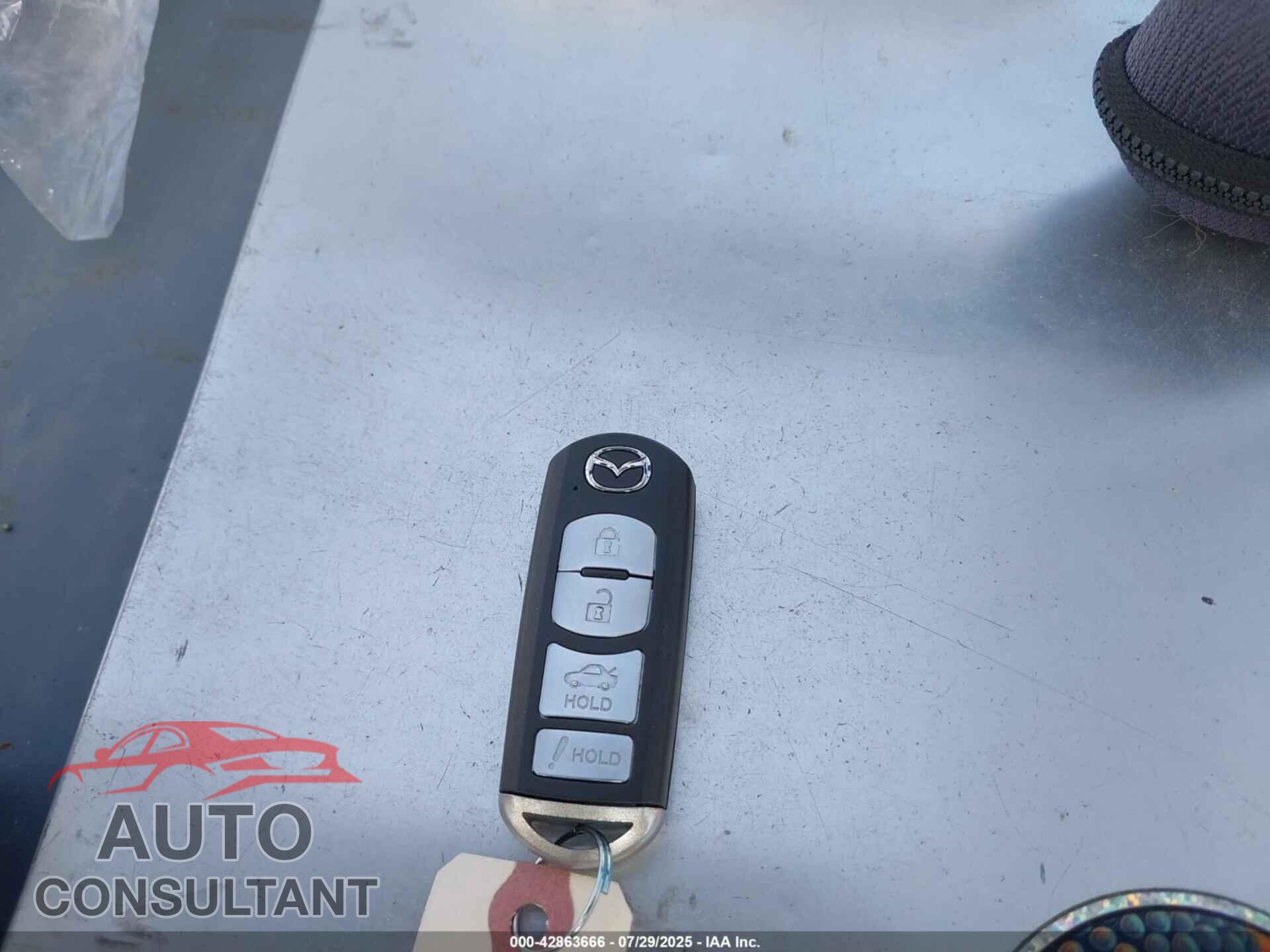 MAZDA MAZDA3 2018 - 3MZBN1U76JM166560