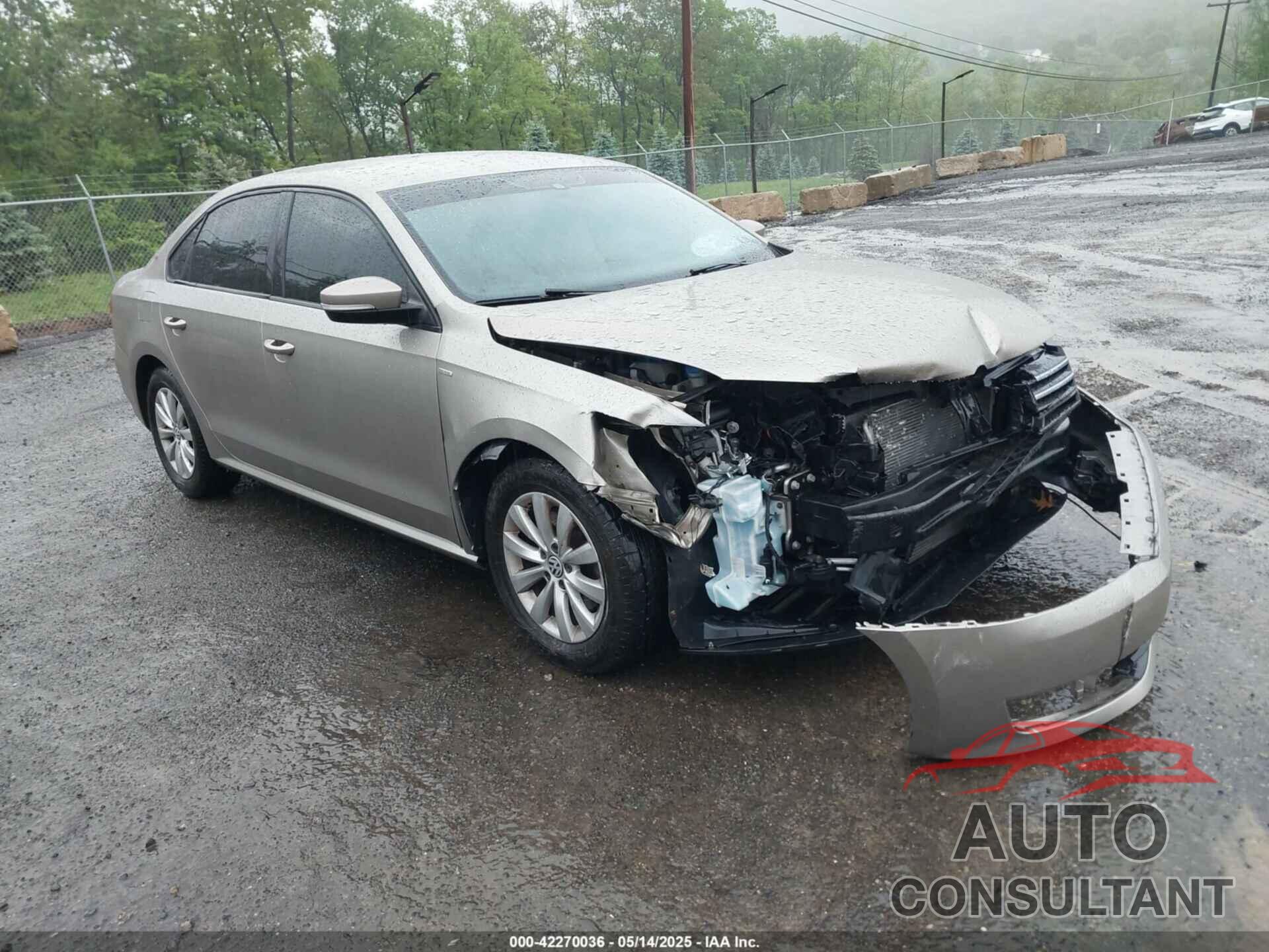 VOLKSWAGEN PASSAT 2015 - 1VWAT7A30FC051662