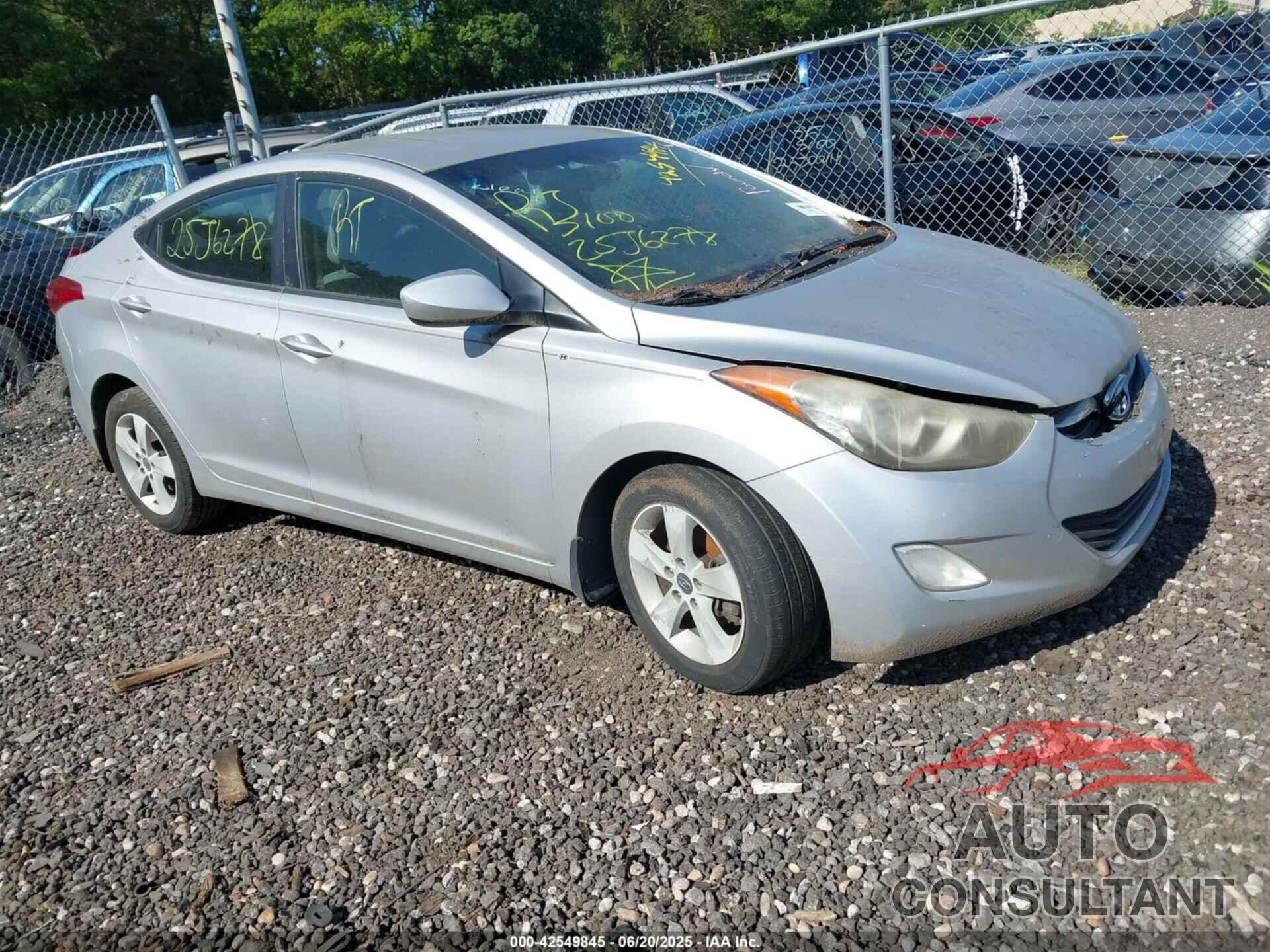HYUNDAI ELANTRA 2013 - KMHDH4AE2DU884495
