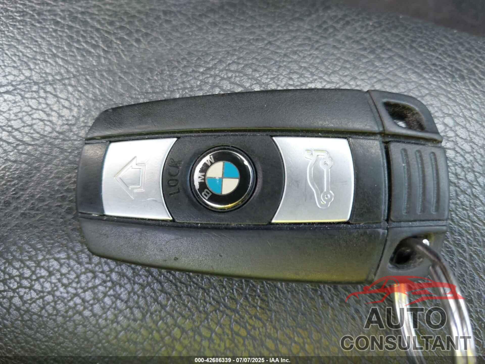 BMW X1 2015 - WBAVL1C59FVY38093