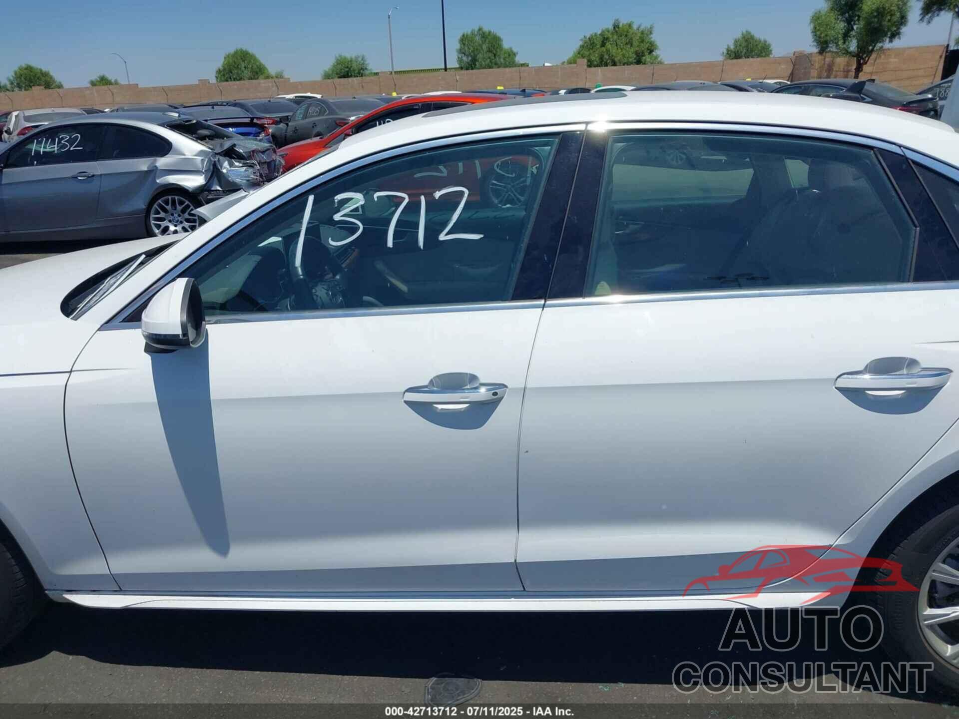 AUDI A4 2022 - WAUABAF44NN000833