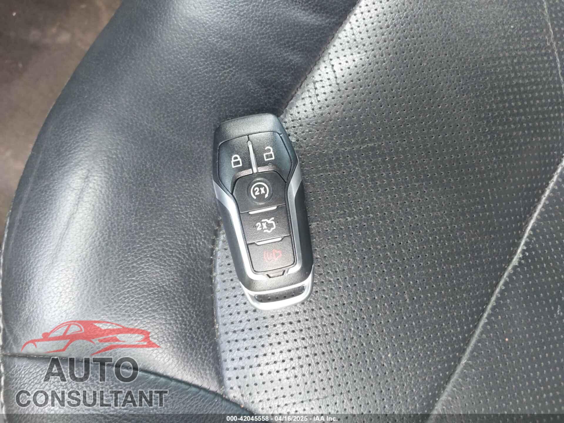 FORD EXPLORER 2017 - 1FM5K7F89HGC37753