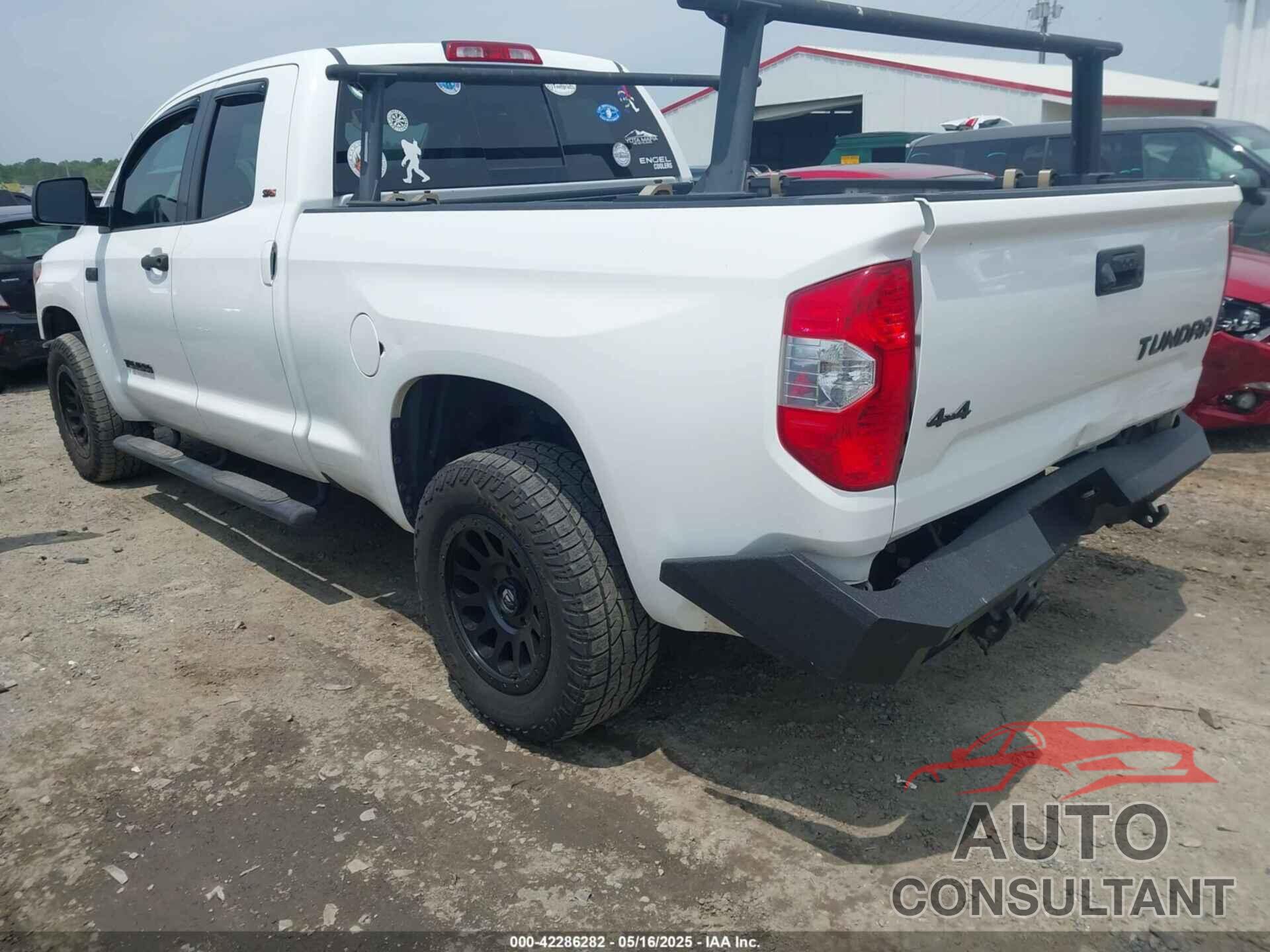 TOYOTA TUNDRA 2017 - 5TFUW5F16HX626071
