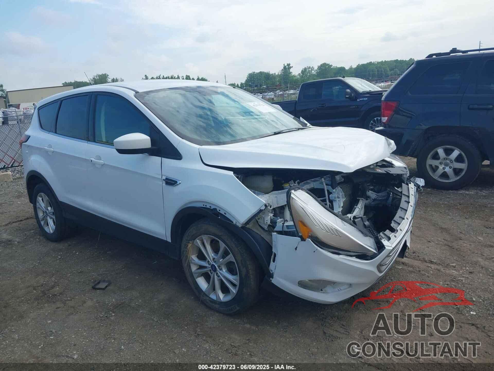 FORD ESCAPE 2019 - 1FMCU9GD0KUC34807
