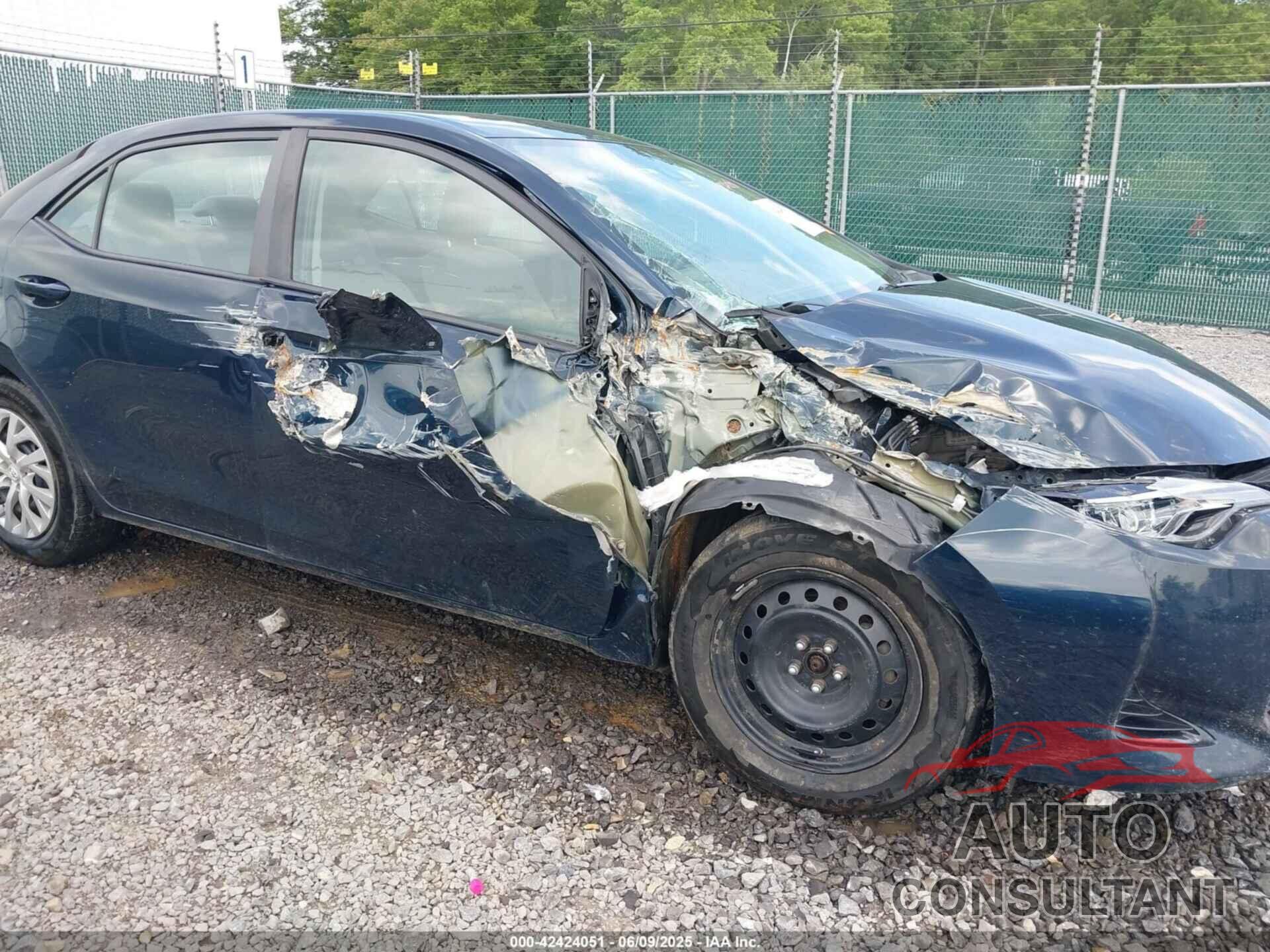 TOYOTA COROLLA 2019 - 2T1BURHE2KC134275