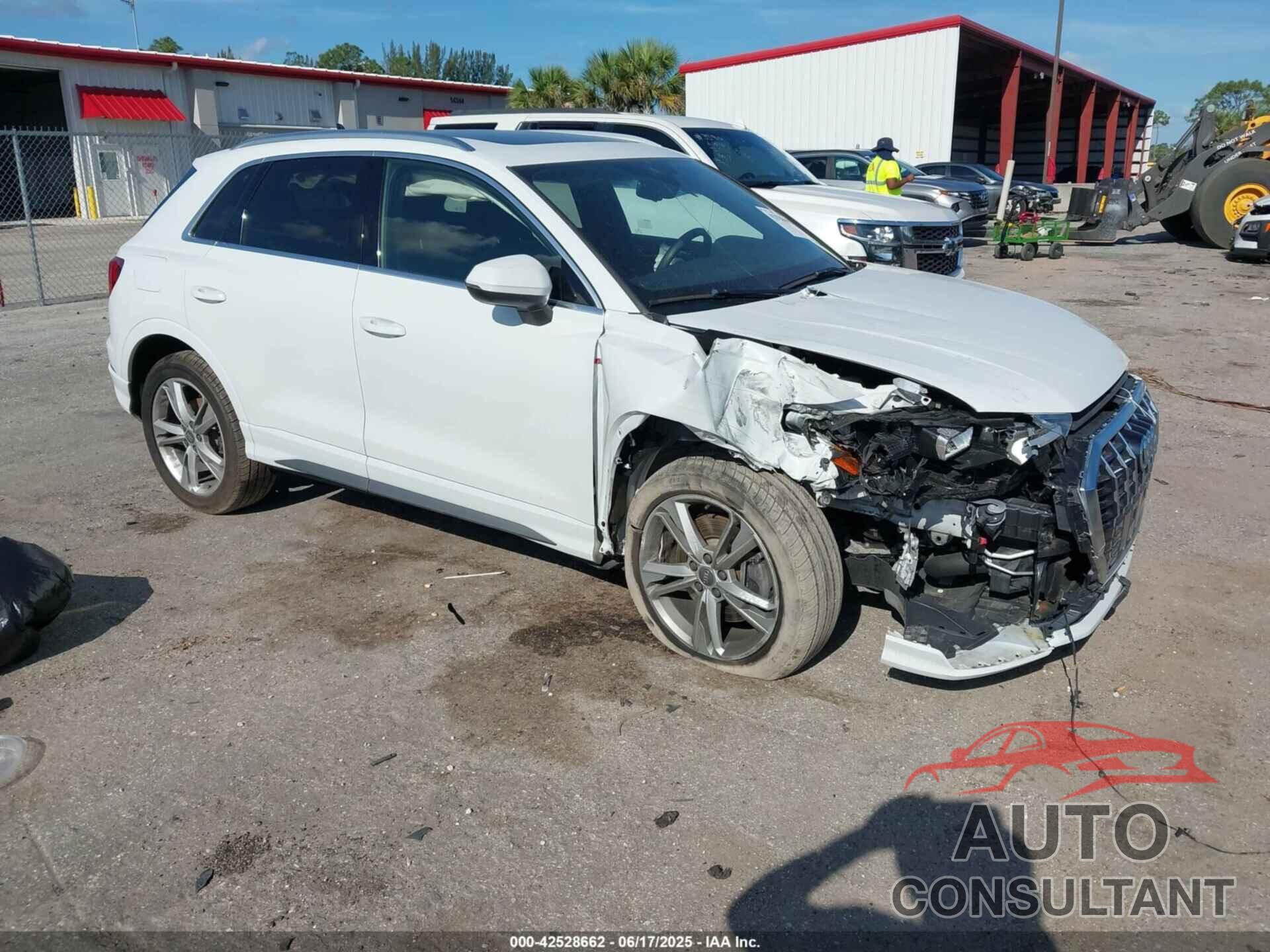 AUDI Q3 2019 - WA1DECF32K1084030
