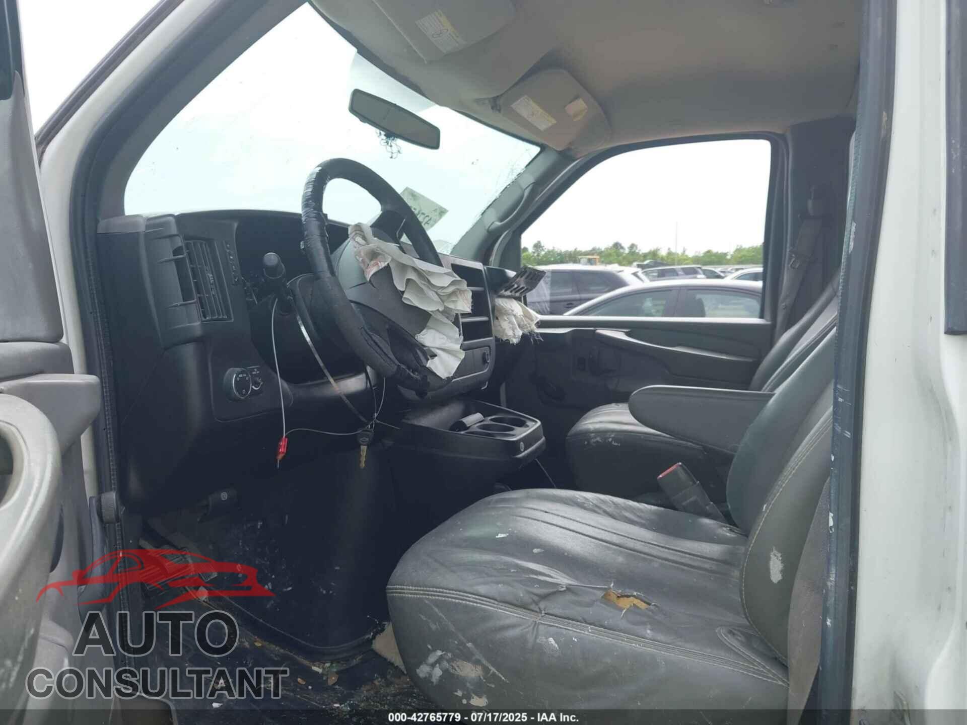 CHEVROLET EXPRESS 2500 2013 - 1GCWGGFA3D1105713