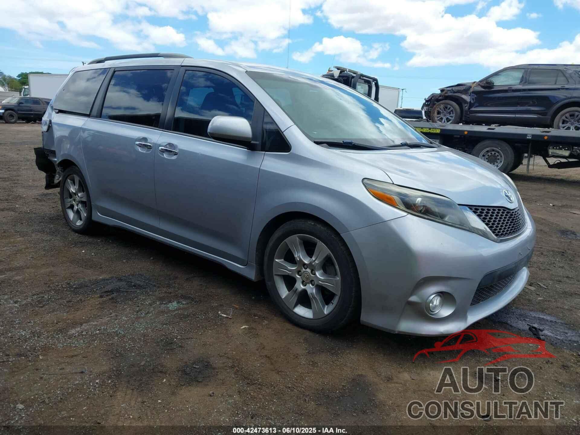 TOYOTA SIENNA 2015 - 5TDXK3DC5FS542375