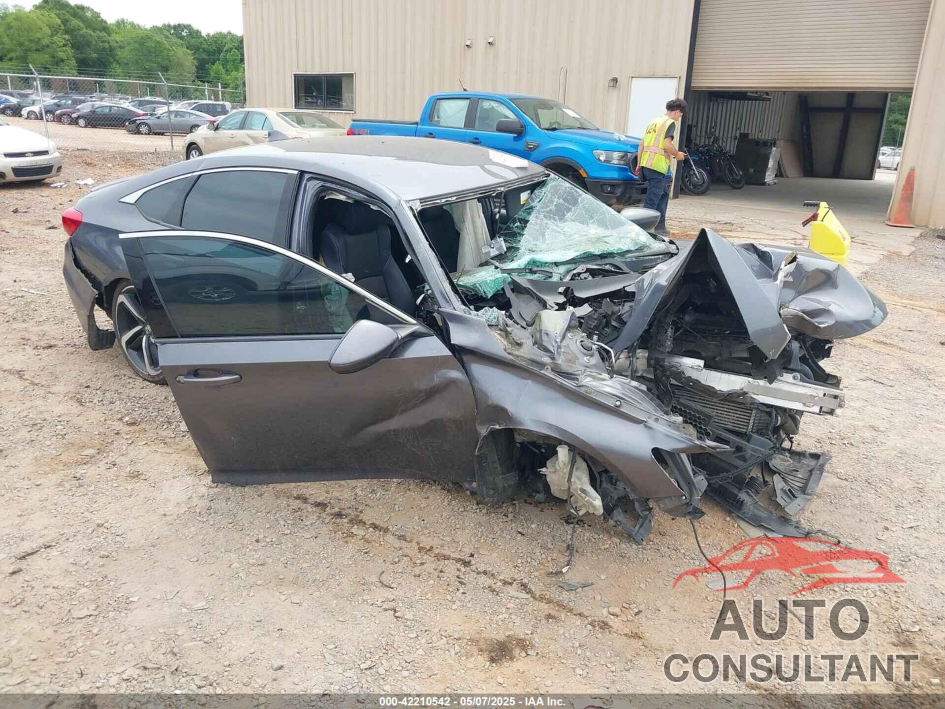 HONDA ACCORD 2018 - 1HGCV1F30JA087269