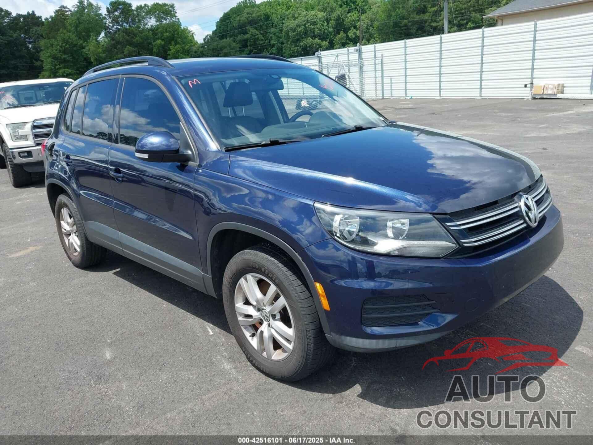 VOLKSWAGEN TIGUAN 2016 - WVGAV7AX2GW529172