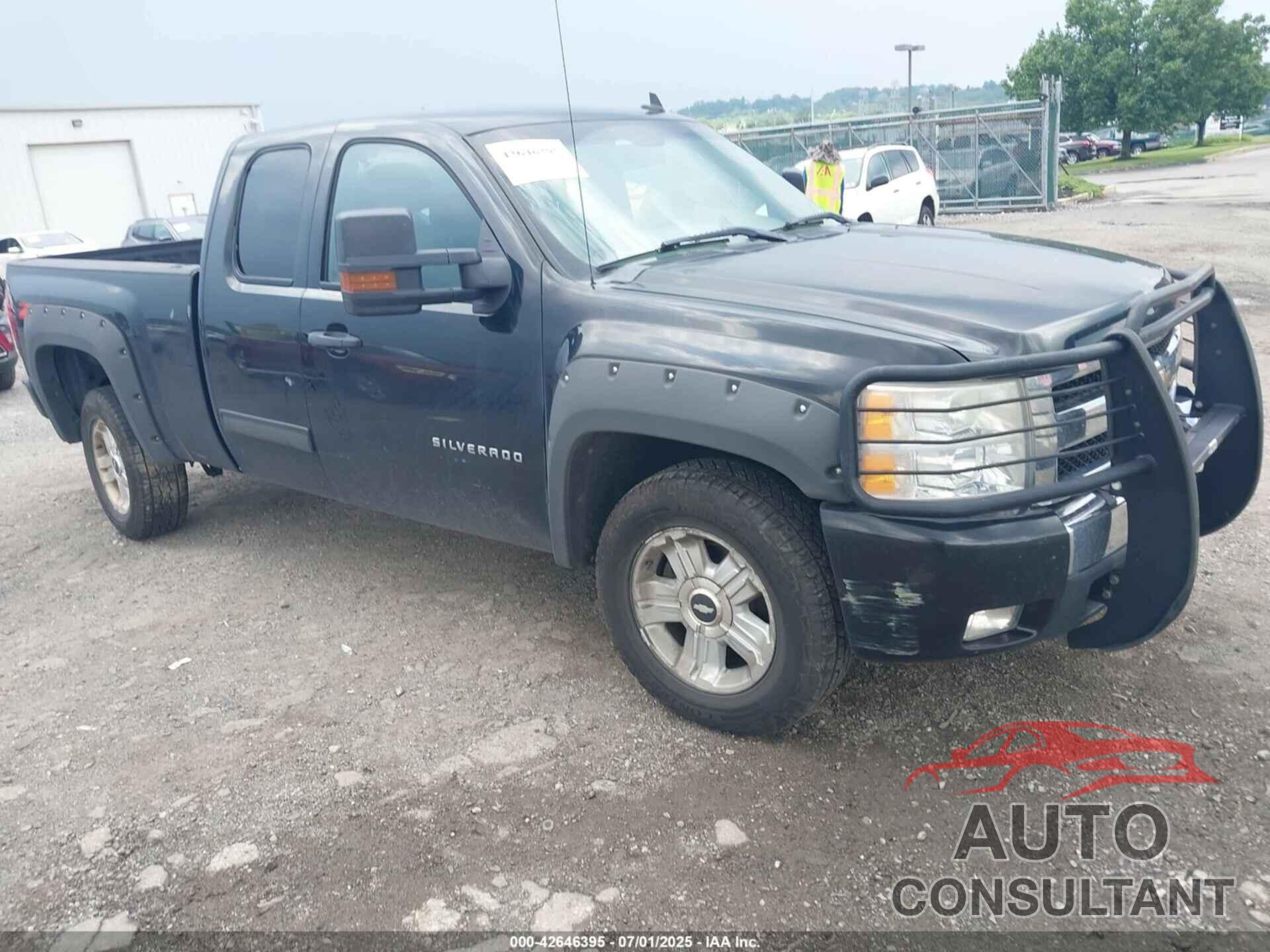 CHEVROLET SILVERADO 1500 2011 - 1GCRKSE3XBZ355448