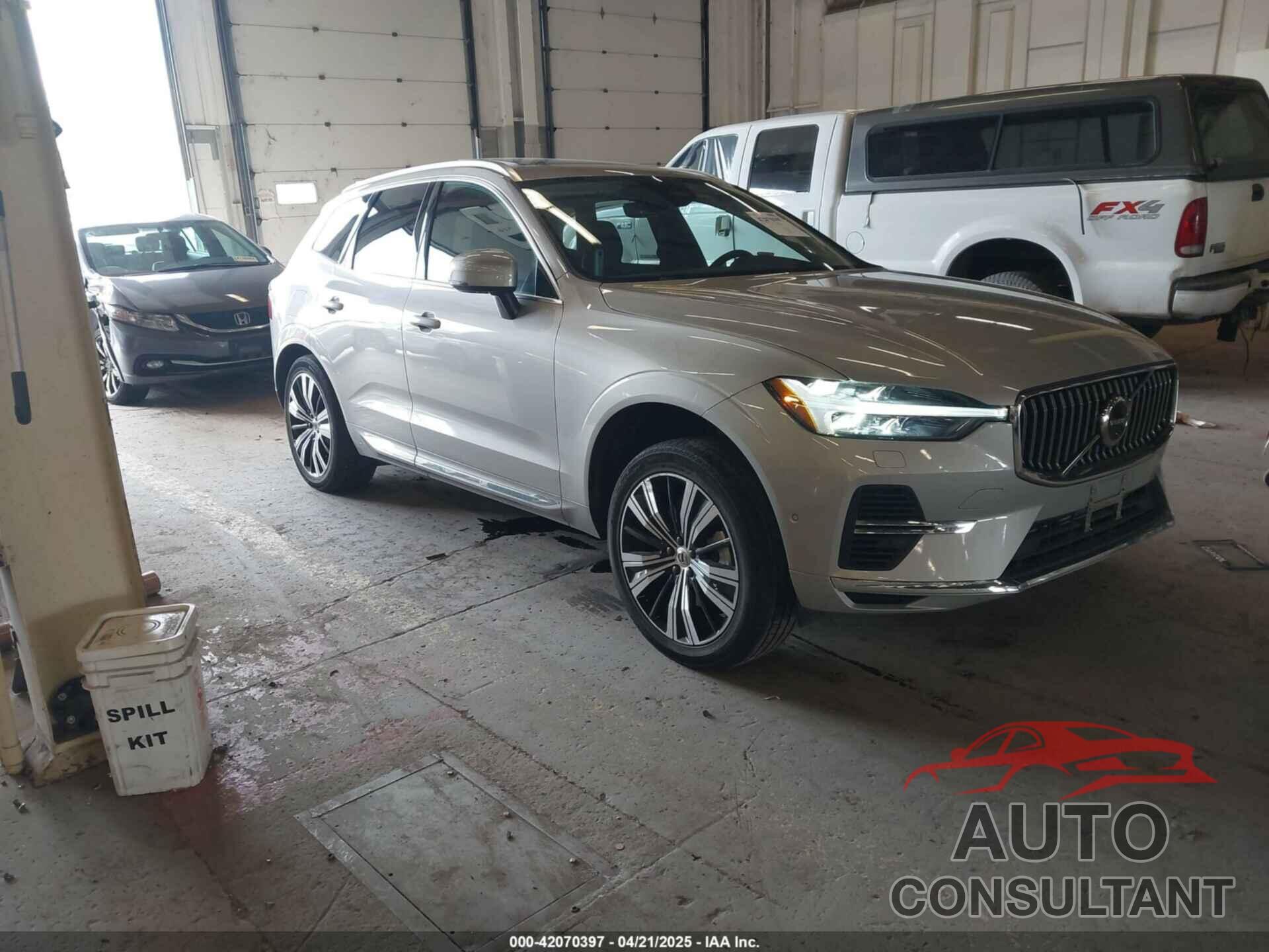 VOLVO XC60 RECHARGE PLUG-IN HYBRID 2022 - YV4H60DL4N1050159