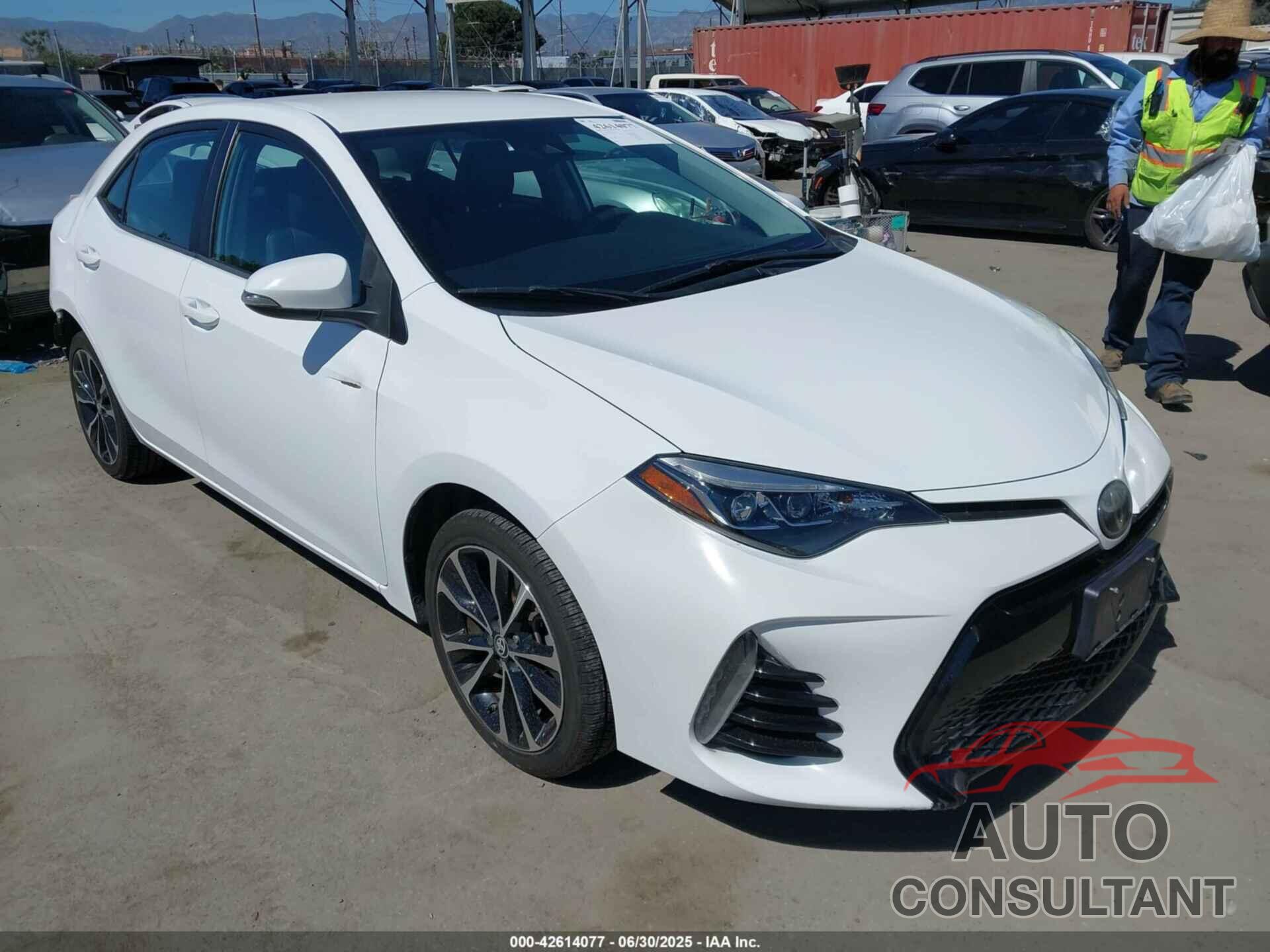 TOYOTA COROLLA 2018 - 2T1BURHE8JC034373