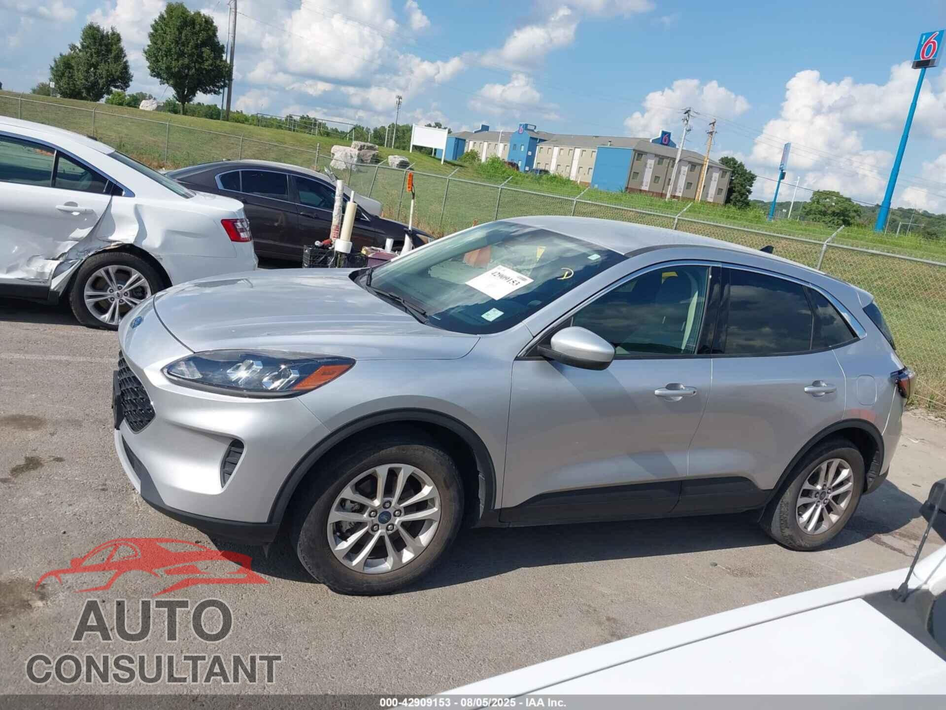 FORD ESCAPE 2020 - 1FMCU0G65LUA55497