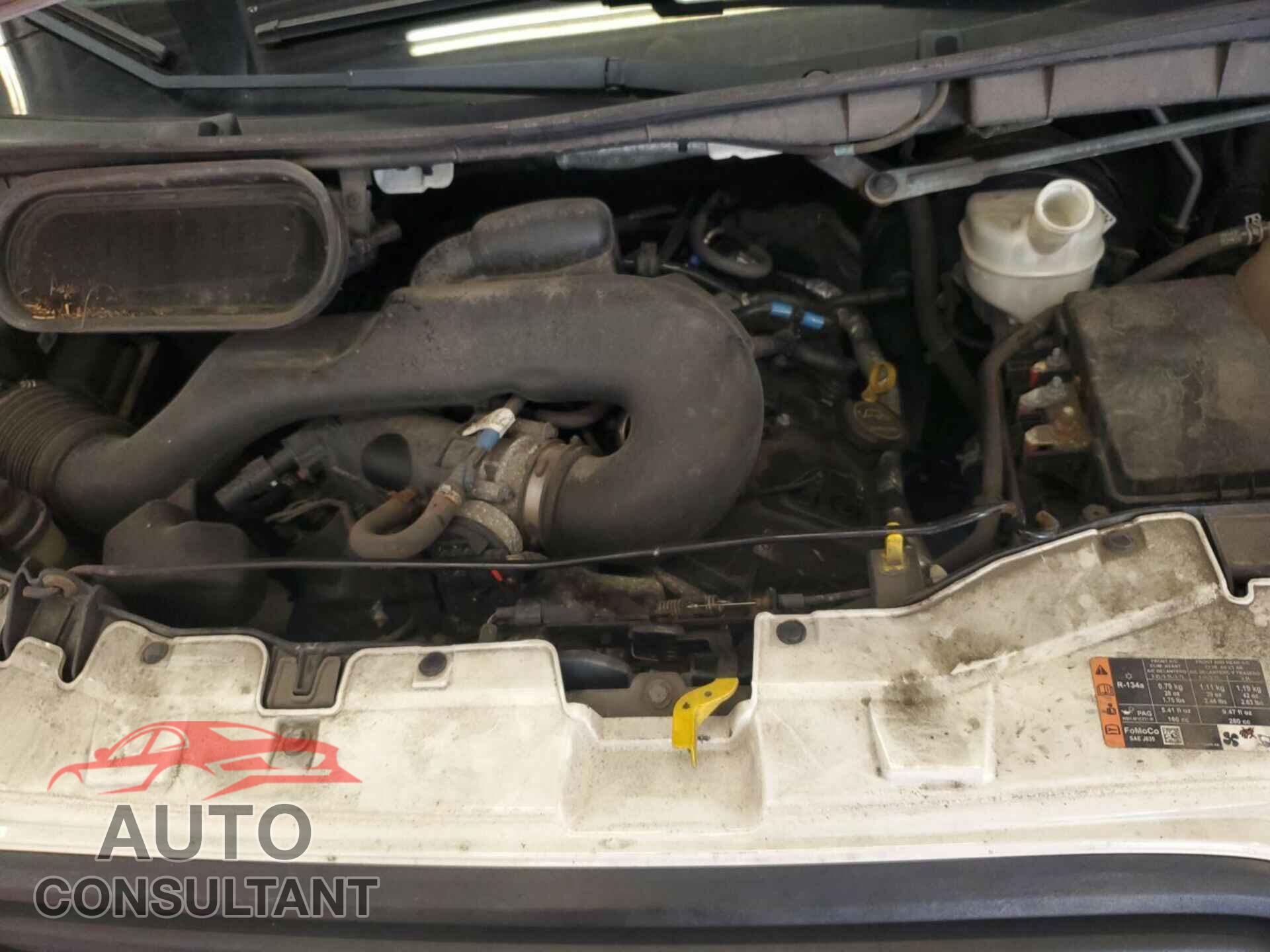 FORD TRANSIT 2015 - 1FTNE1YM5FKB01049