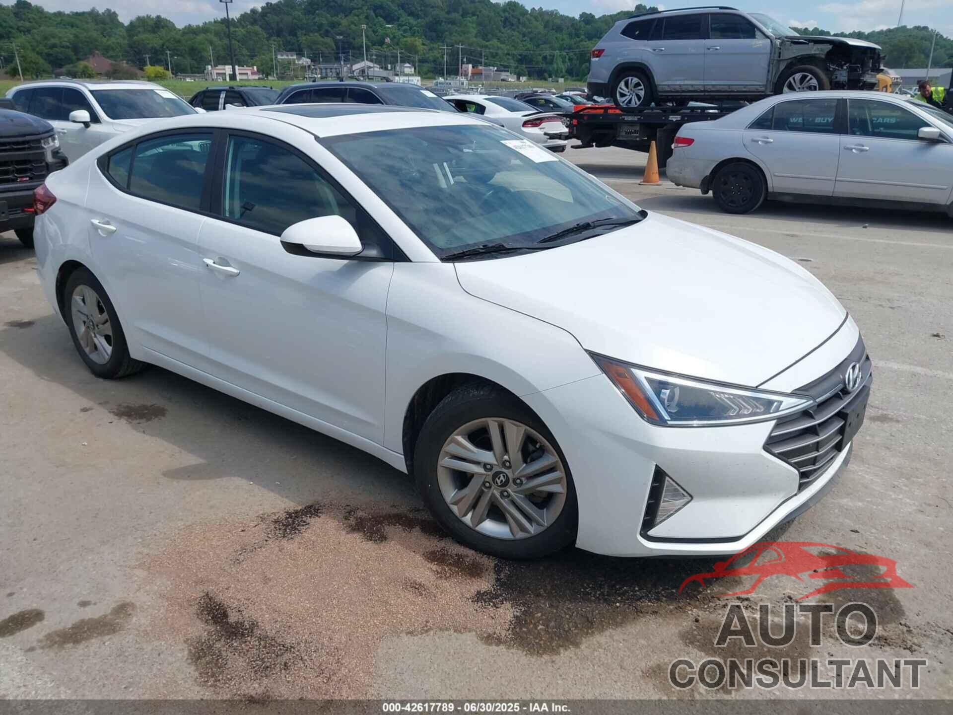 HYUNDAI ELANTRA 2019 - 5NPD84LF2KH452958