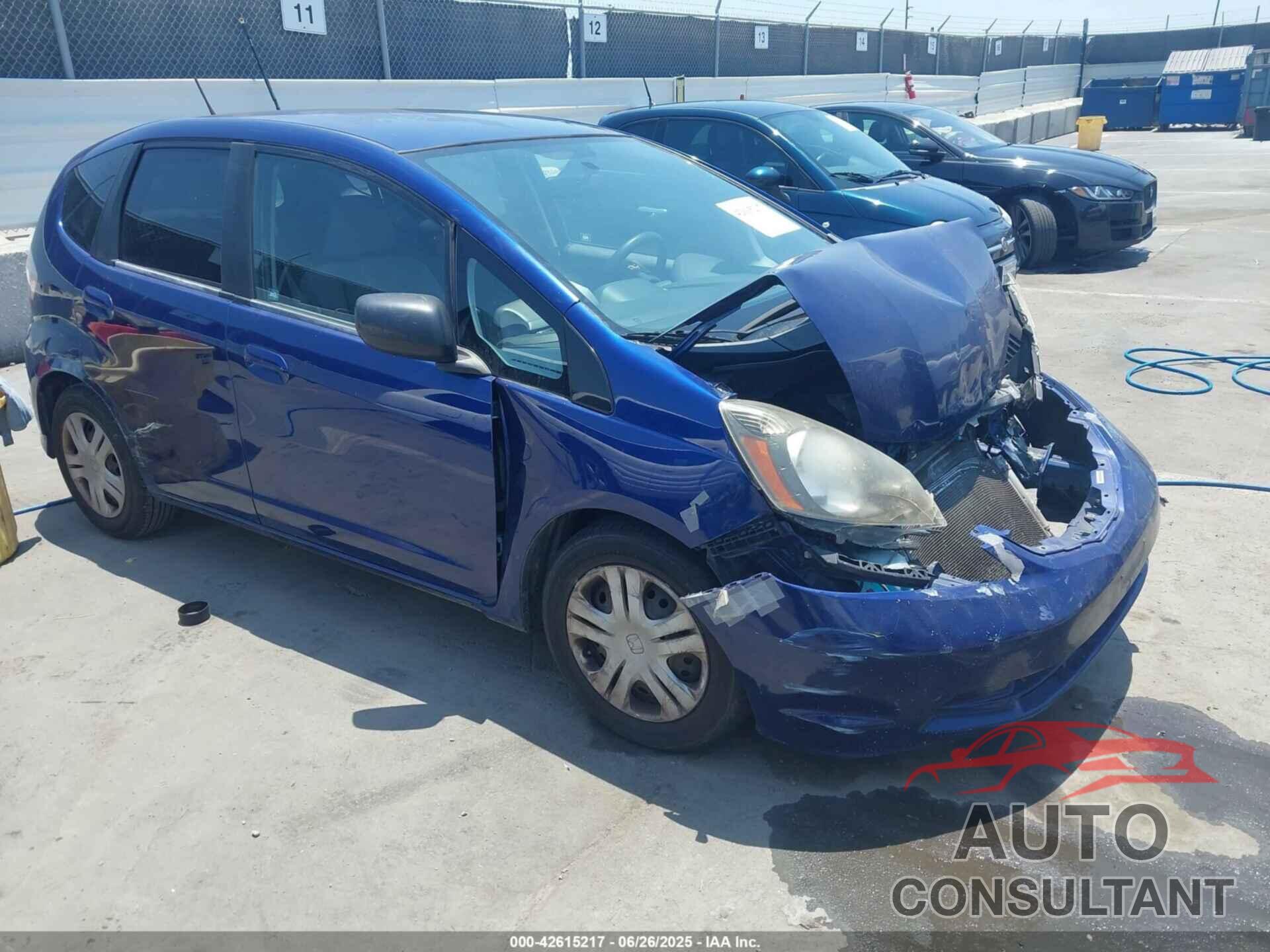 HONDA FIT 2011 - JHMGE8H3XBC008314