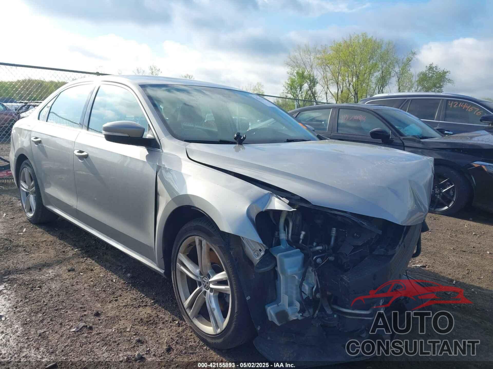 VOLKSWAGEN PASSAT 2014 - 1VWBT7A33EC051576