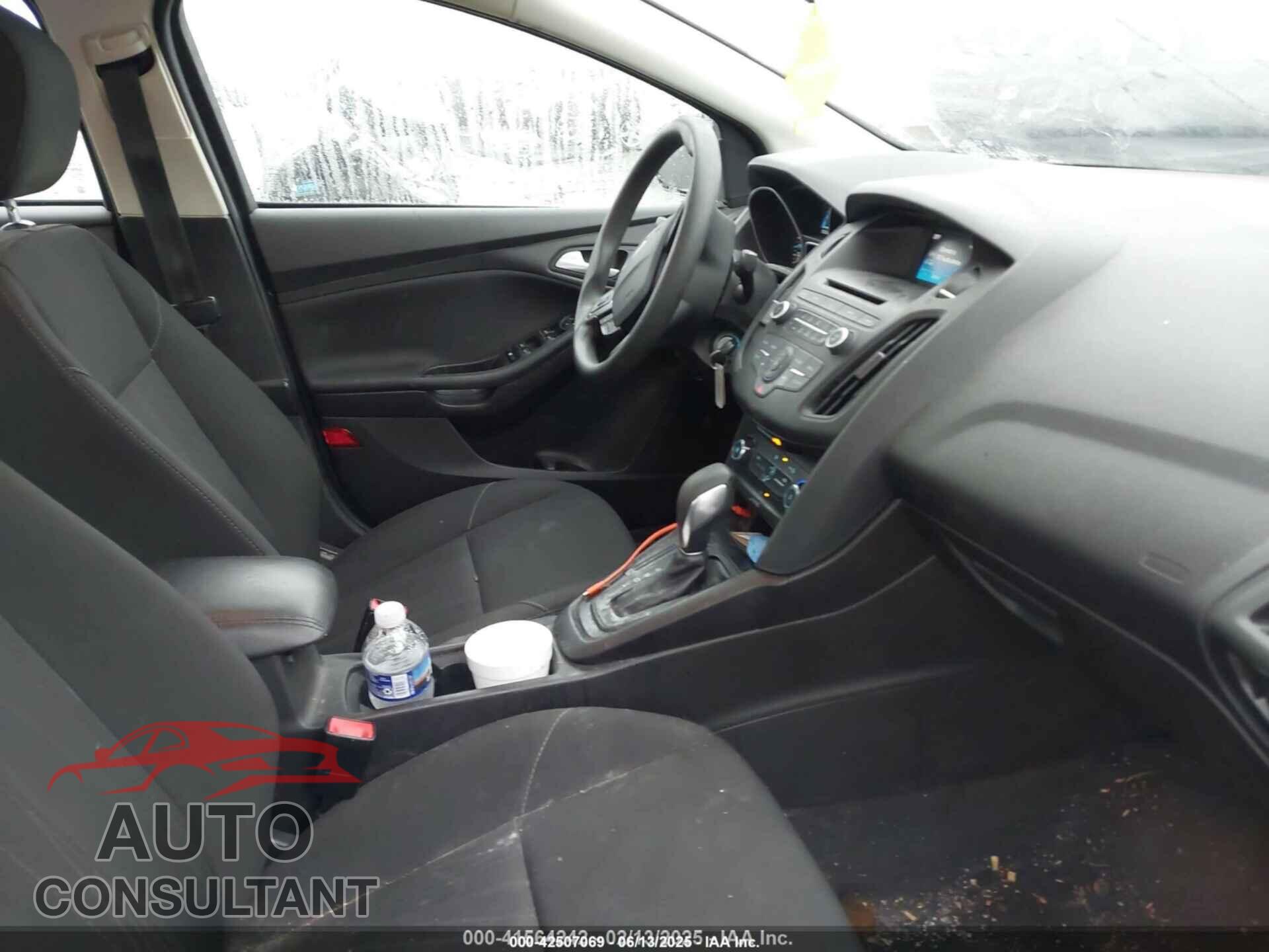 FORD FOCUS 2017 - 1FADP3F25HL286774