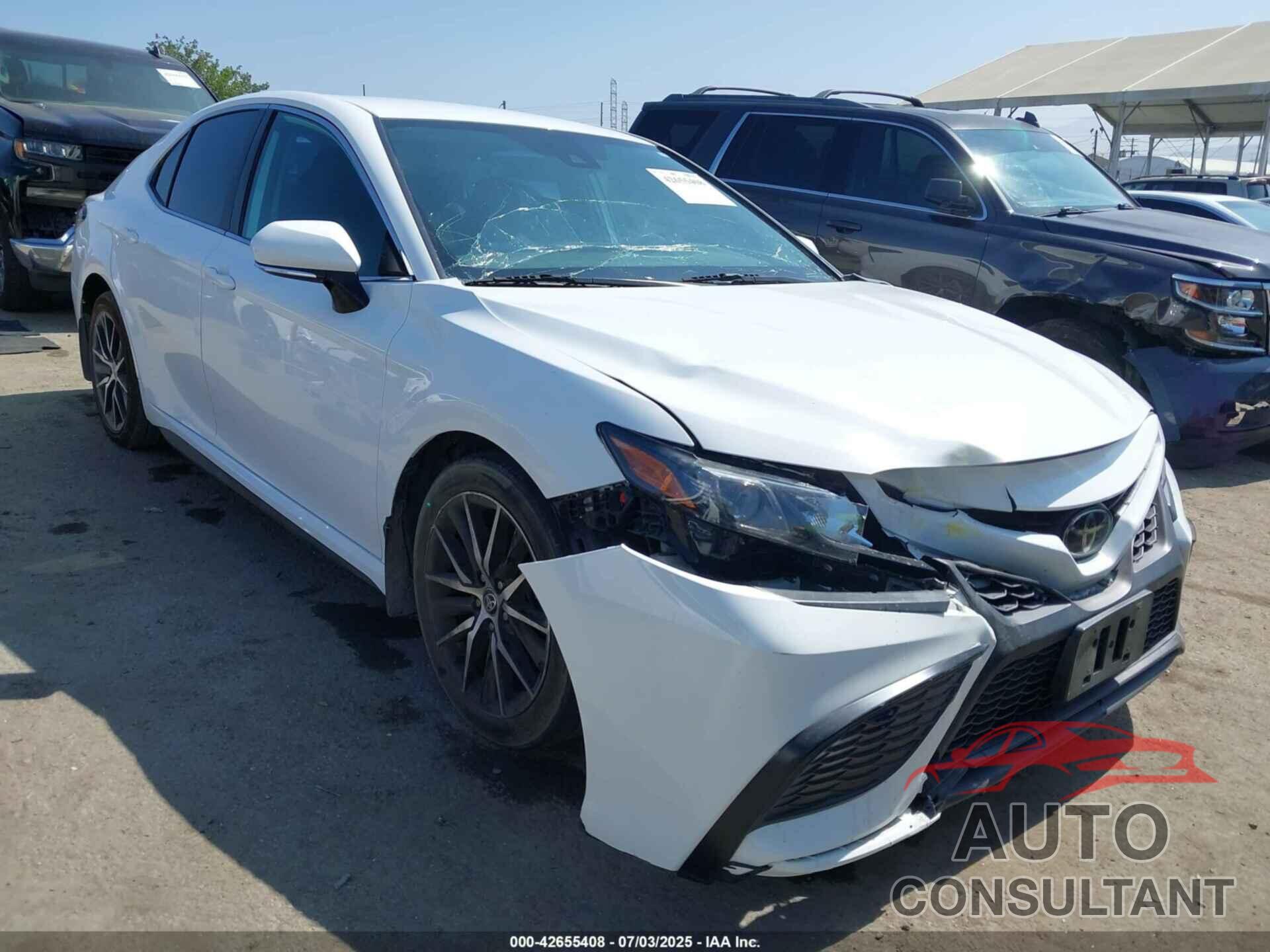 TOYOTA CAMRY 2022 - 4T1G11AK7NU647458