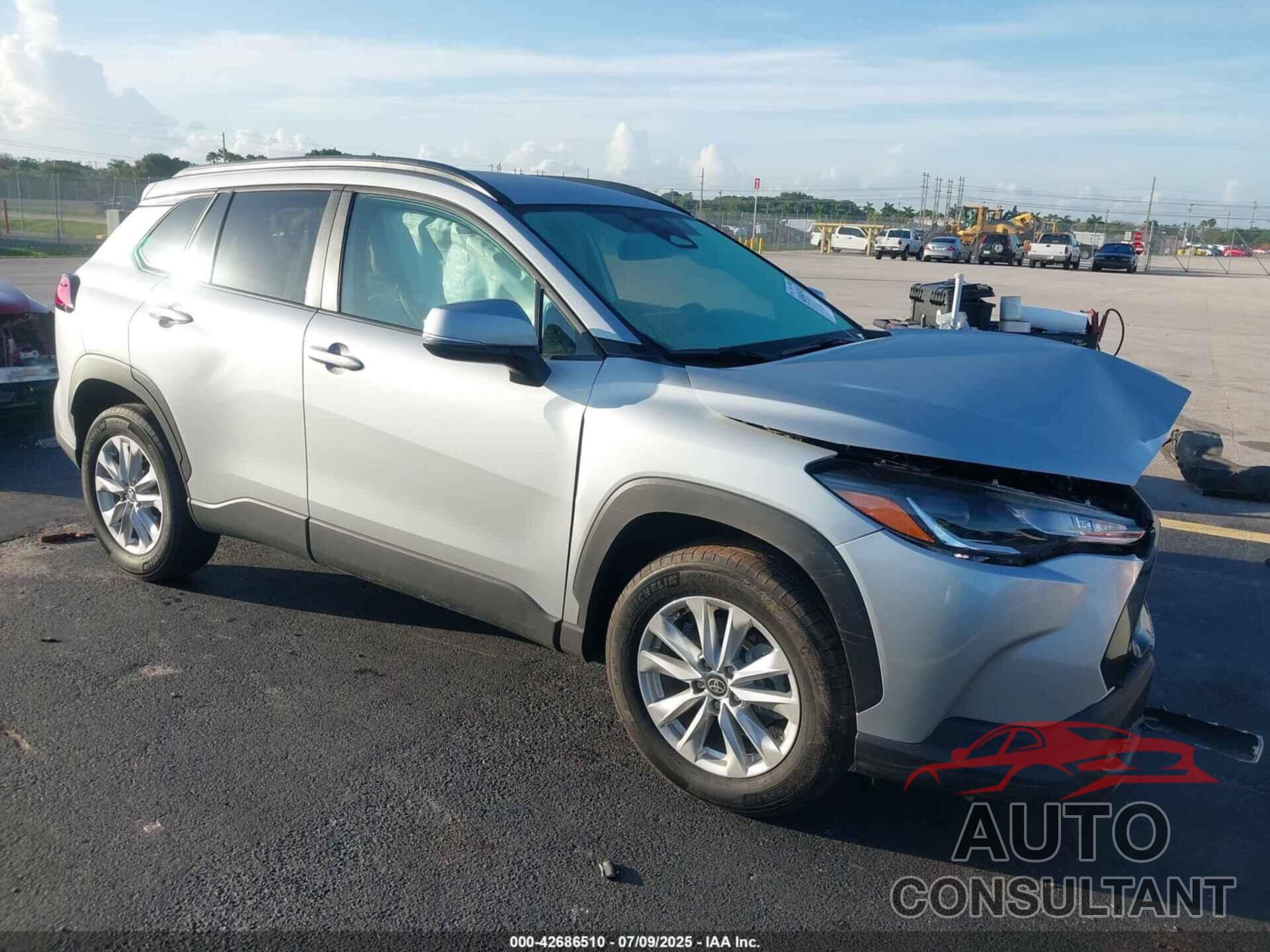 TOYOTA COROLLA CROSS 2023 - 7MUCAAAG0PV037445