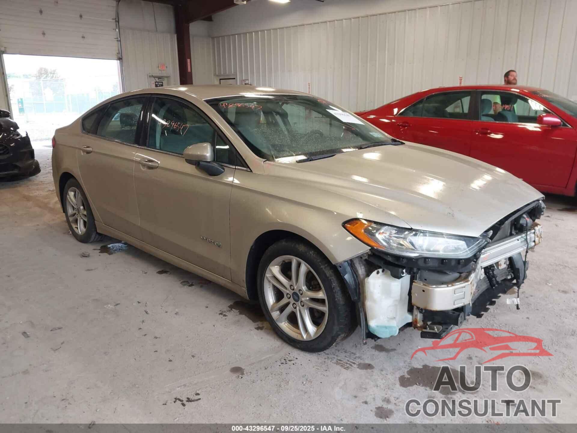FORD FUSION HYBRID 2018 - 3FA6P0LU8JR250307