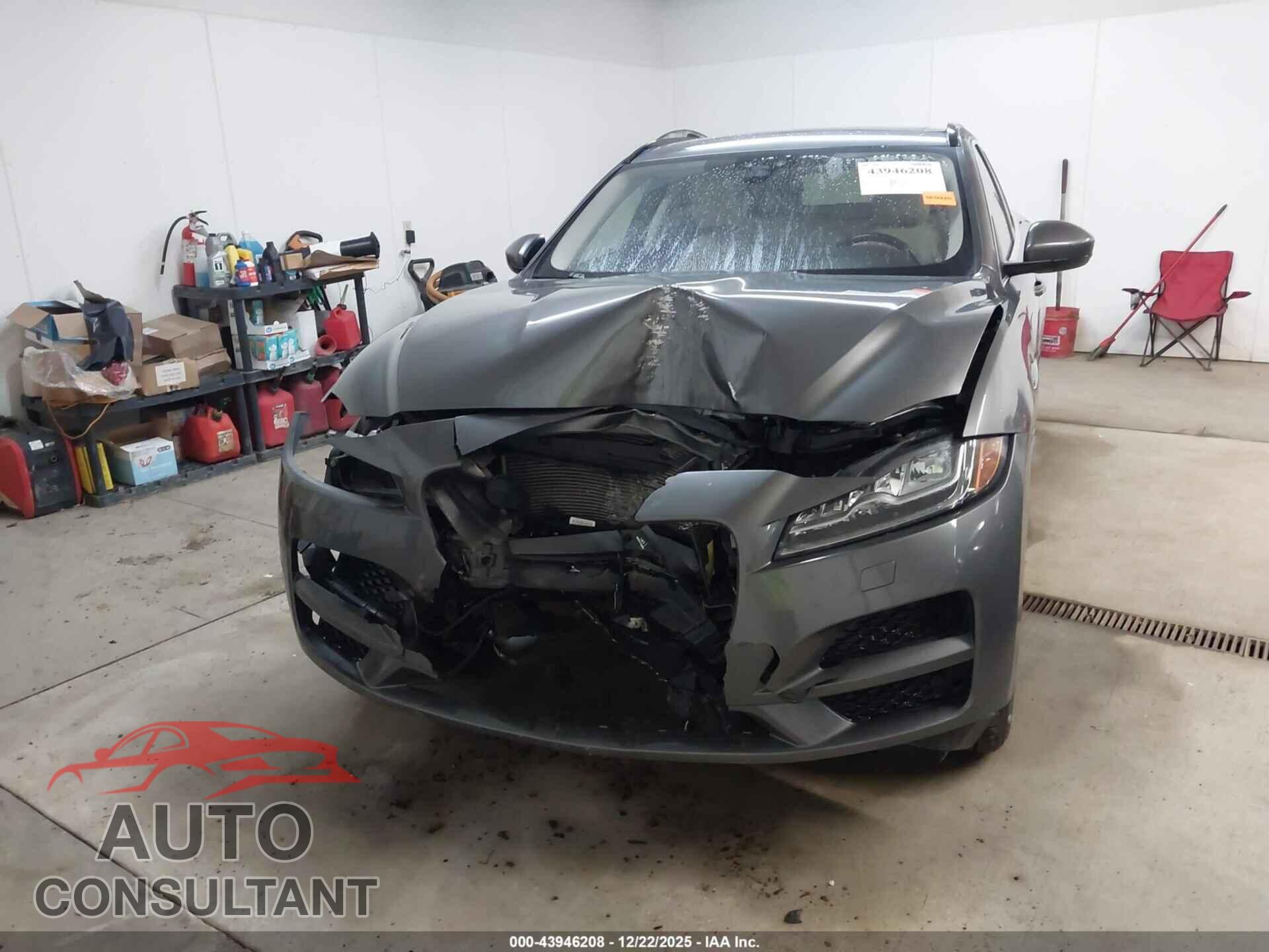 JAGUAR F-PACE 2017 - SADCK2BV4HA490772