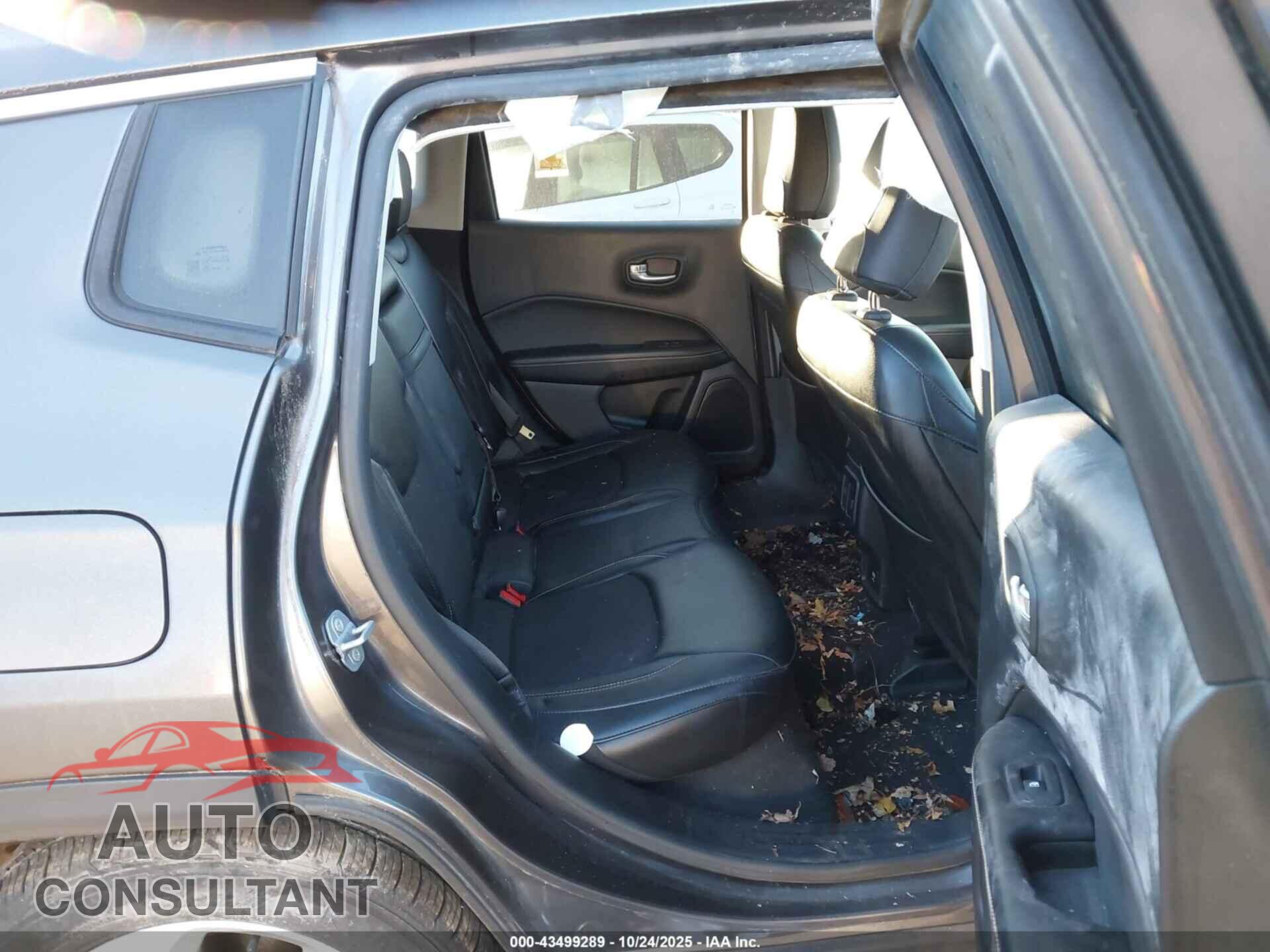 JEEP COMPASS 2018 - 3C4NJDBB8JT176176