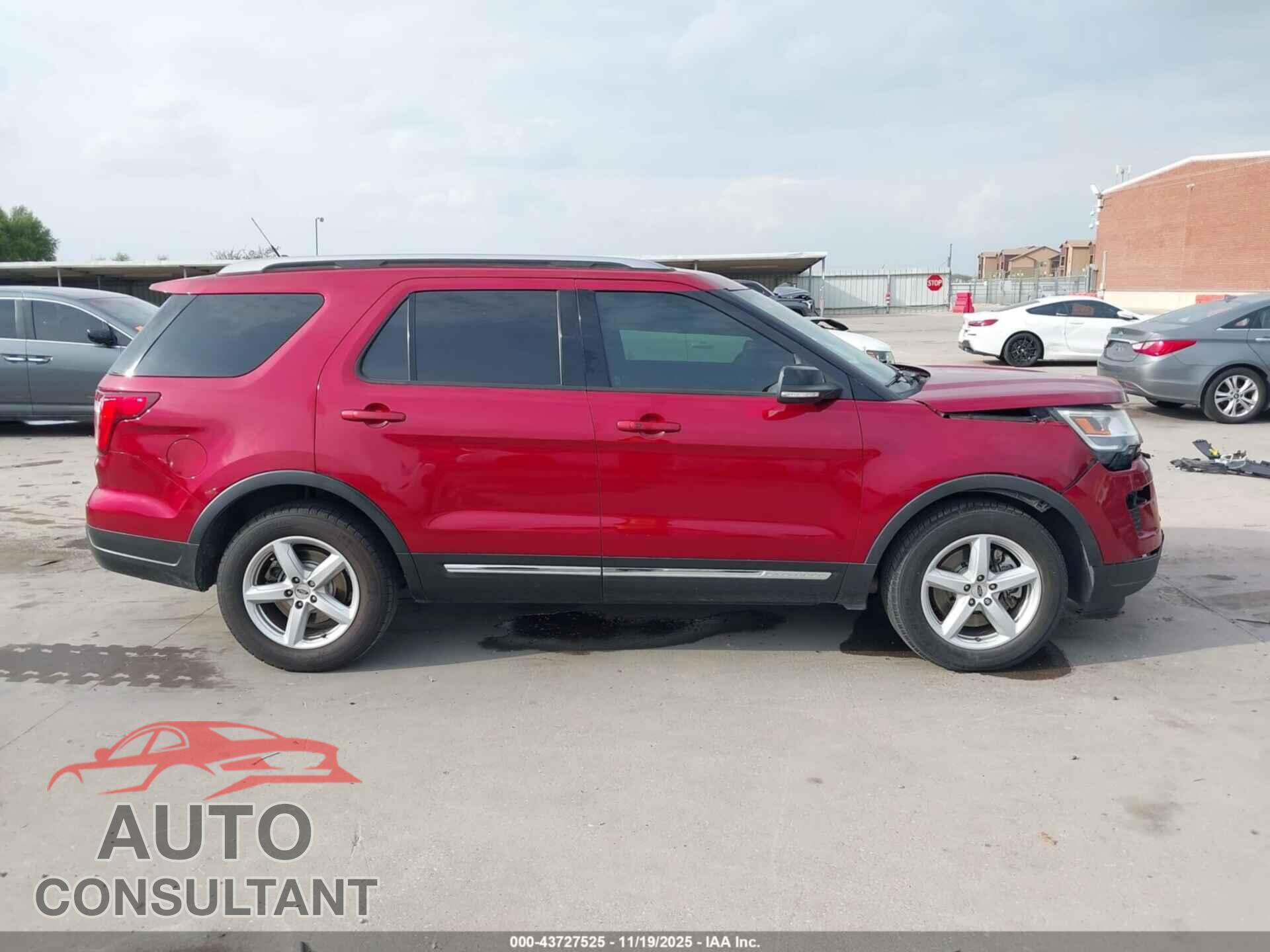 FORD EXPLORER 2018 - 1FM5K7D88JGB55599