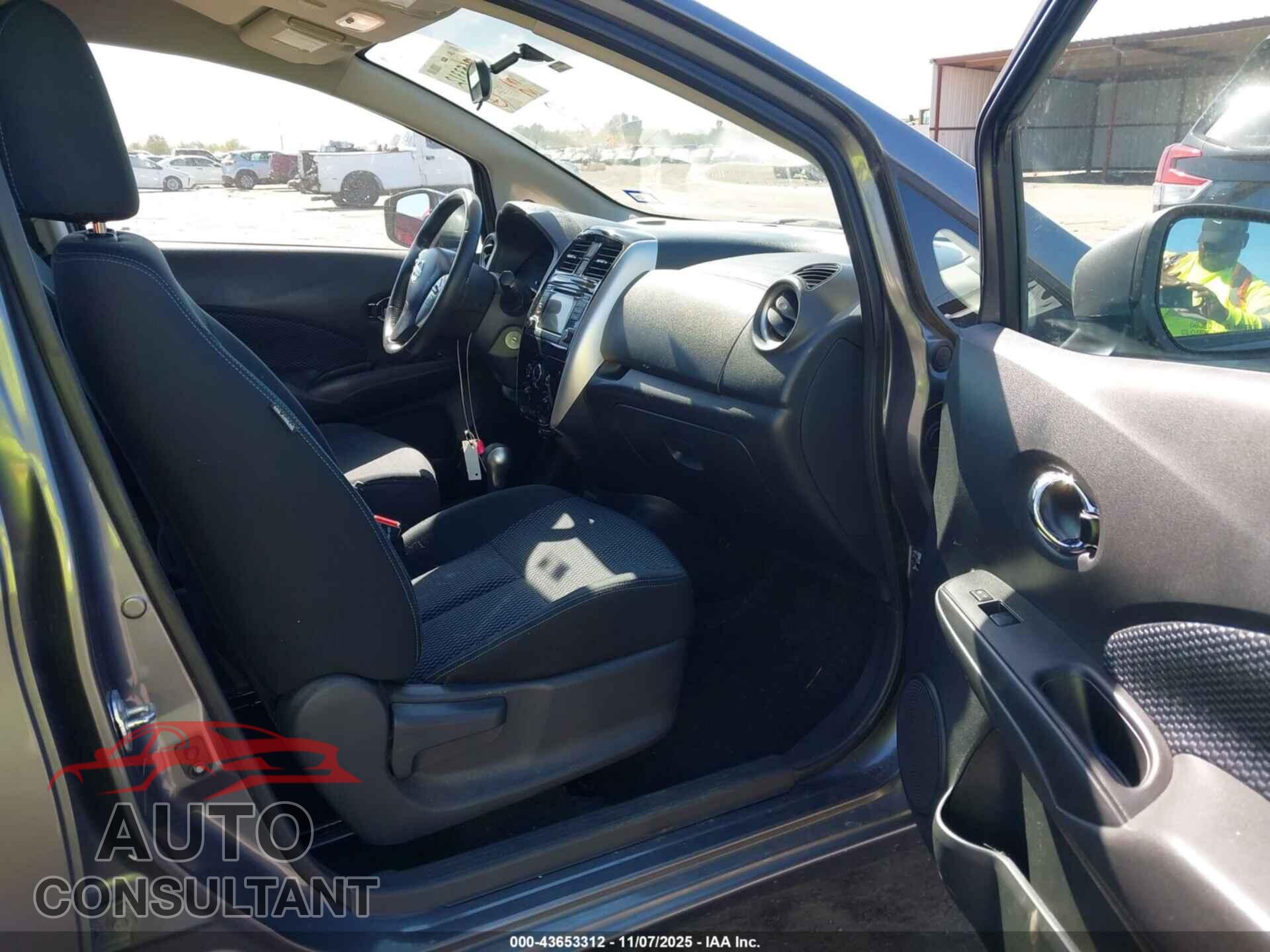 NISSAN VERSA NOTE 2017 - 3N1CE2CP8HL377552