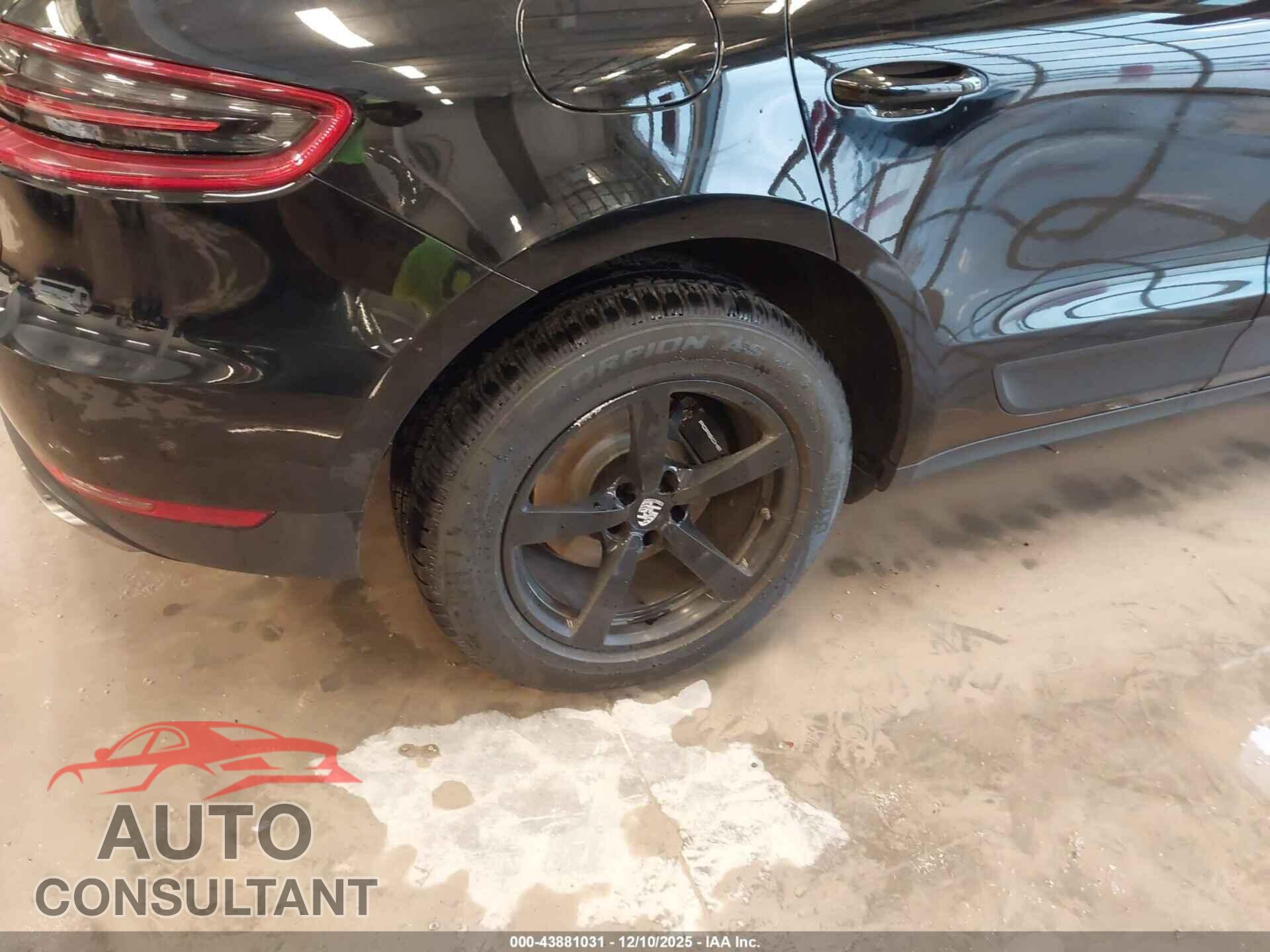 PORSCHE MACAN 2017 - WP1AA2A57HLB03500