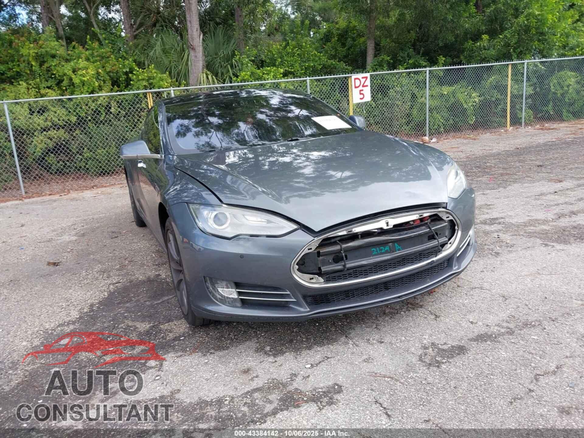 TESLA MODEL S 2013 - 5YJSA1CN9DFP28622