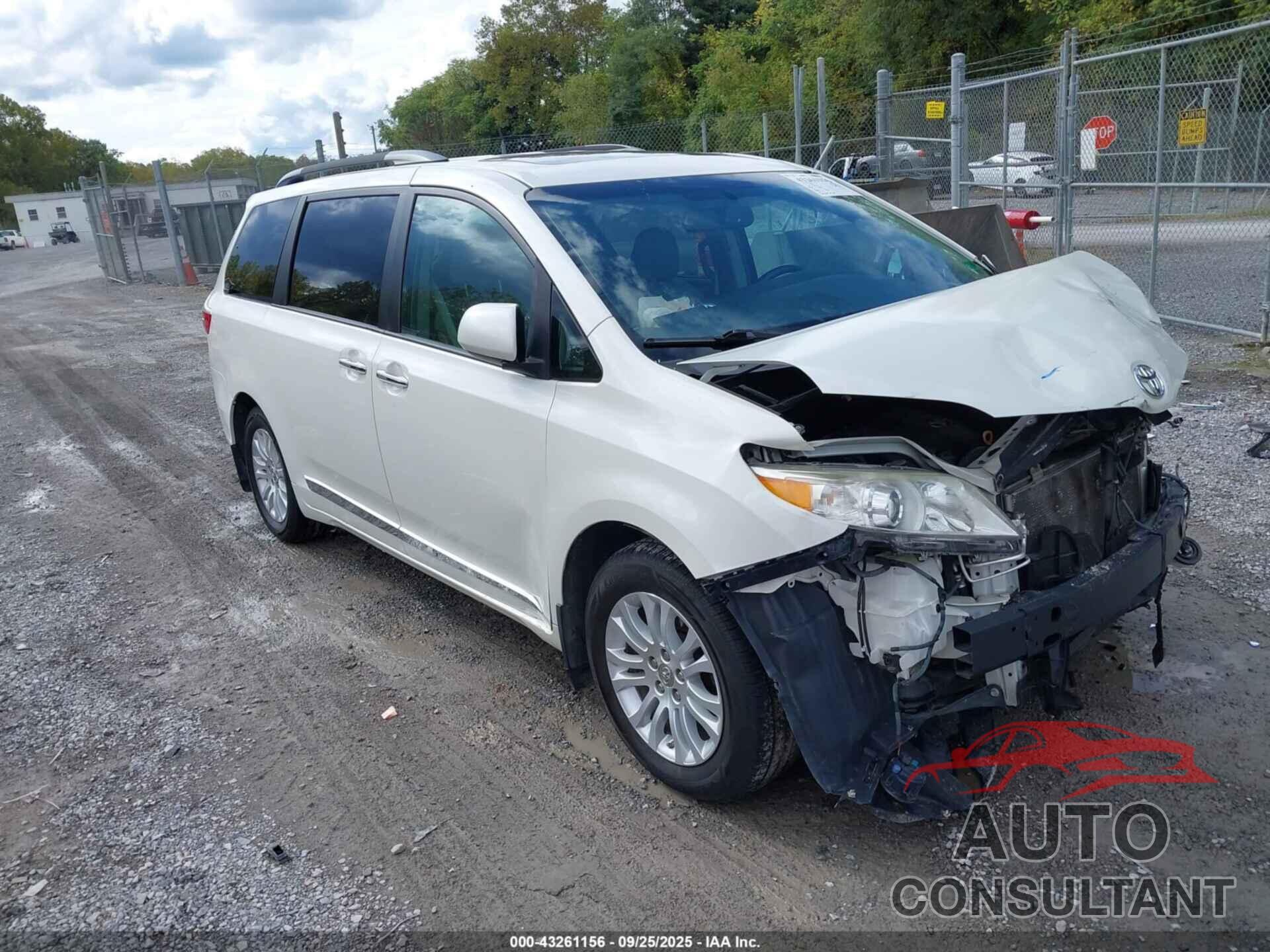 TOYOTA SIENNA 2017 - 5TDYZ3DC0HS815225