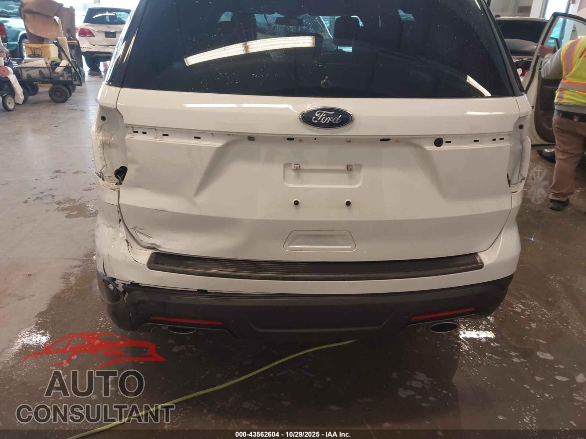 FORD EXPLORER 2018 - 1FM5K7D87JGB78632