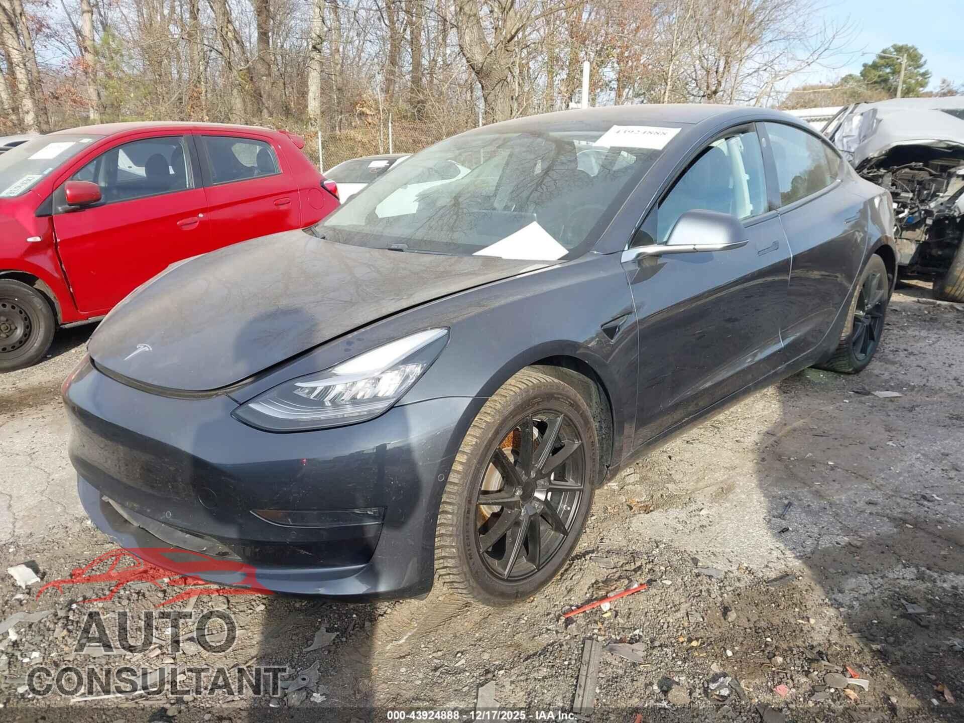 TESLA MODEL 3 2018 - 5YJ3E1EA9JF036763