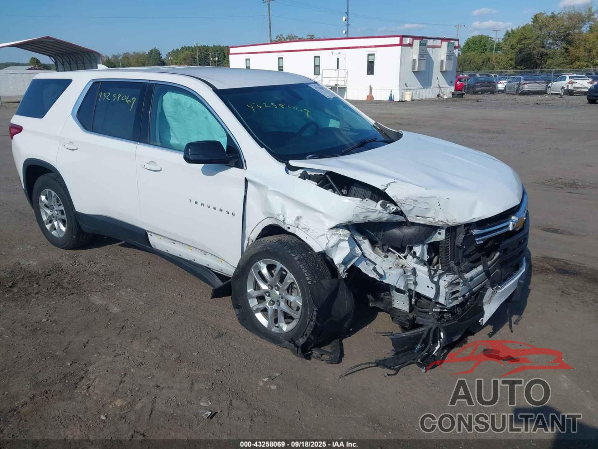 CHEVROLET TRAVERSE 2018 - 1GNERFKW9JJ276955