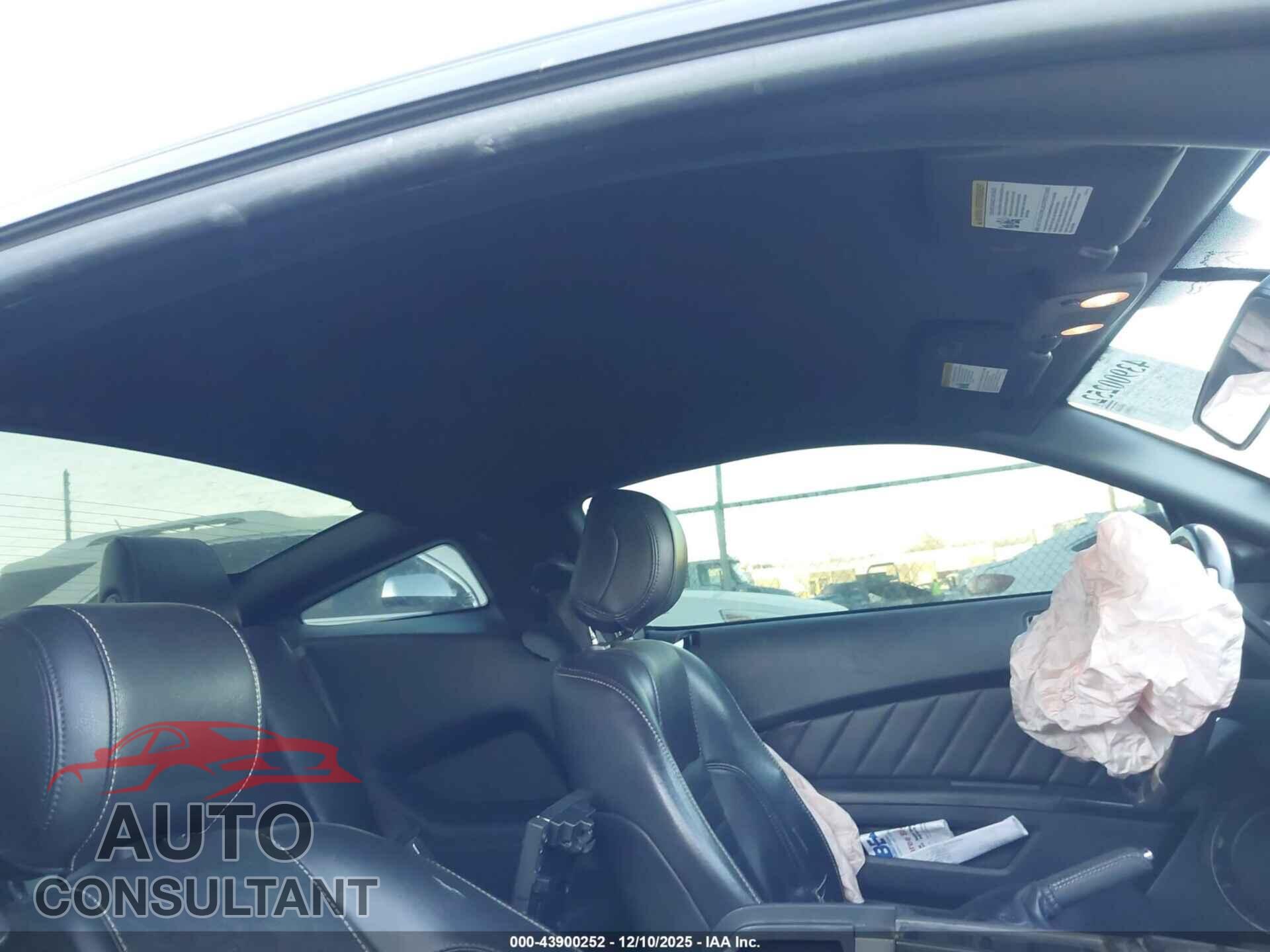 FORD MUSTANG 2014 - 1ZVBP8AM4E5289718