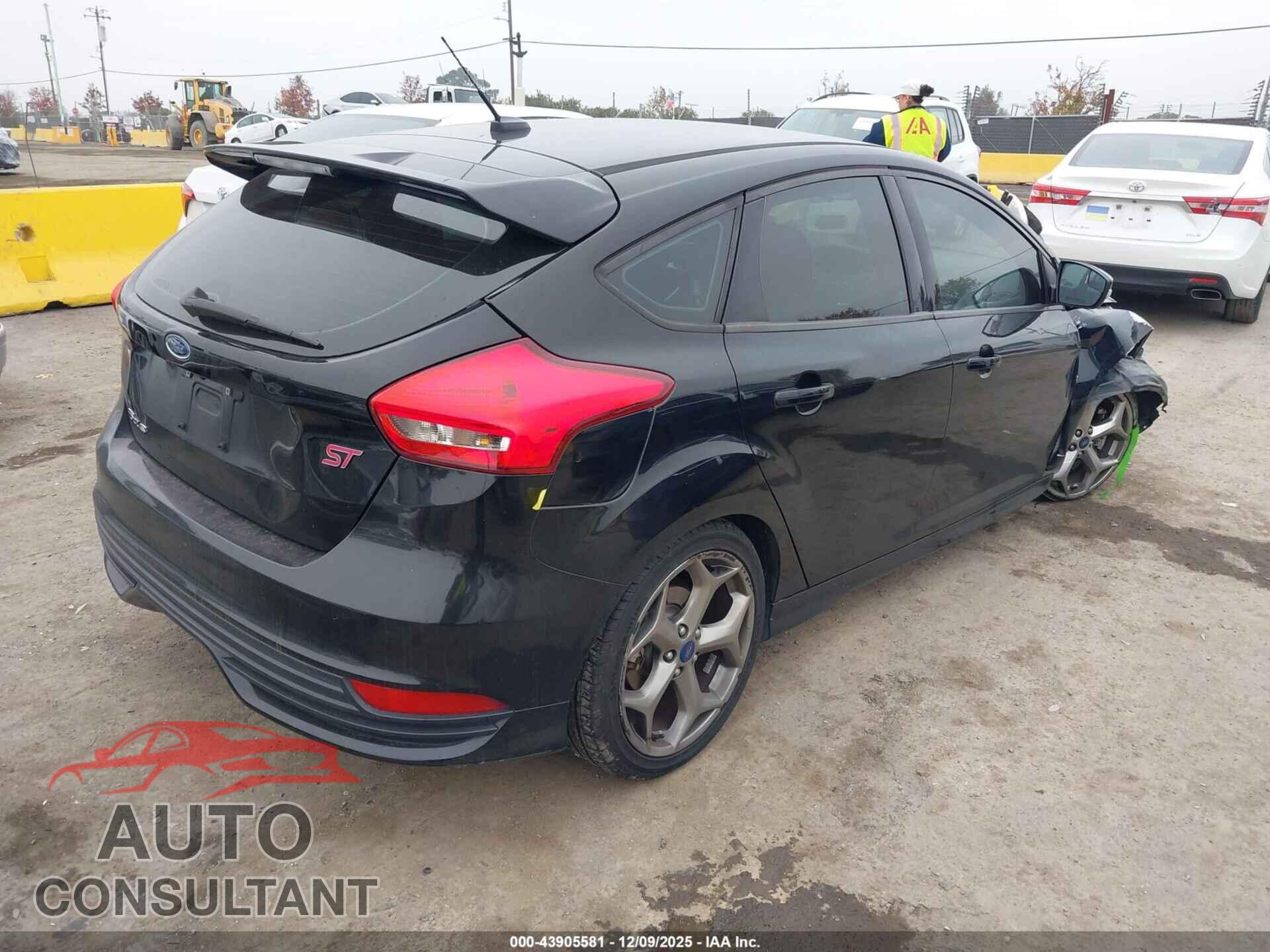 FORD FOCUS ST 2017 - 1FADP3L97HL246083