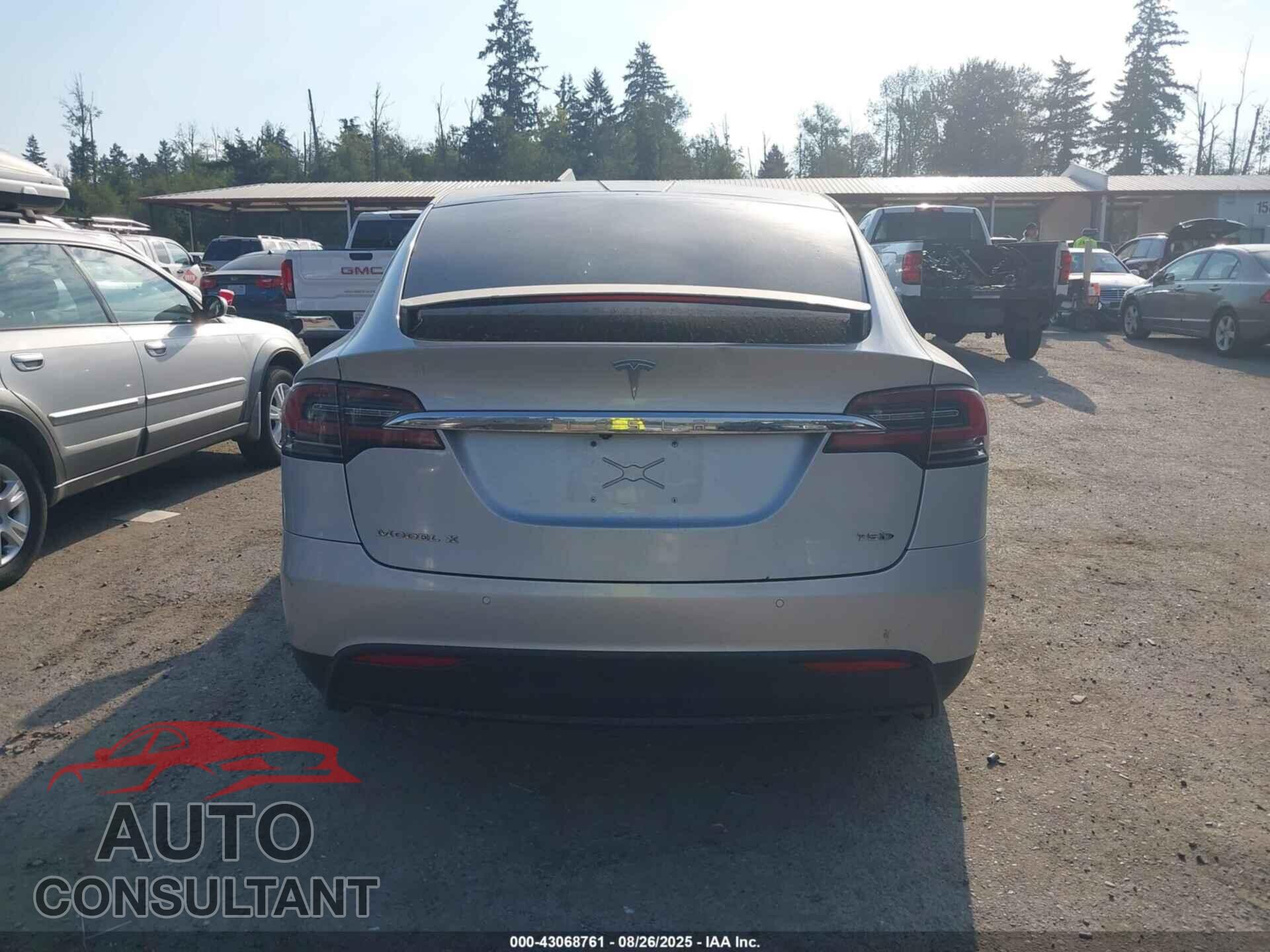 TESLA MODEL X 2017 - 5YJXCBE21HF065481