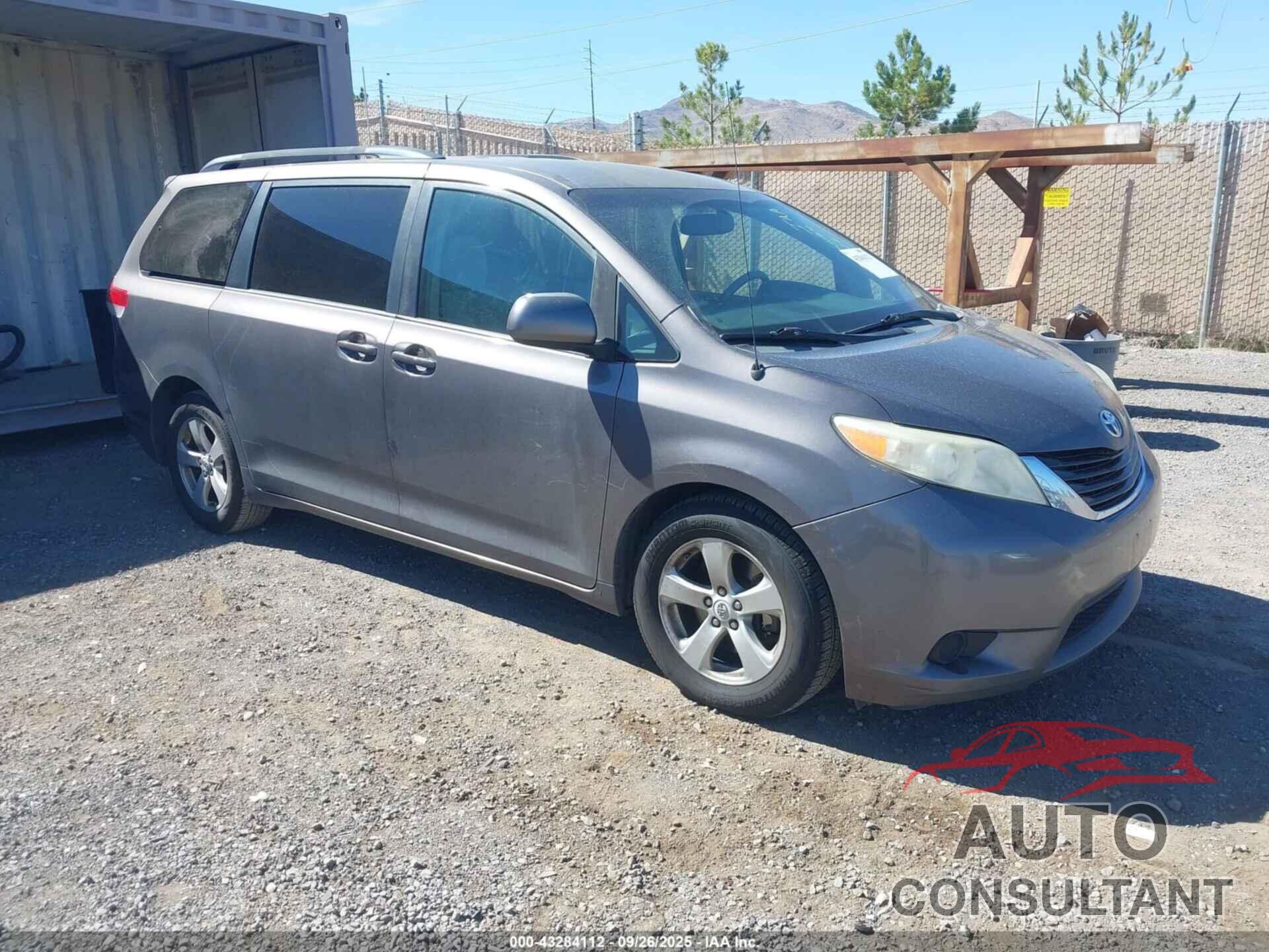 TOYOTA SIENNA 2011 - 5TDKK3DC0BS137478