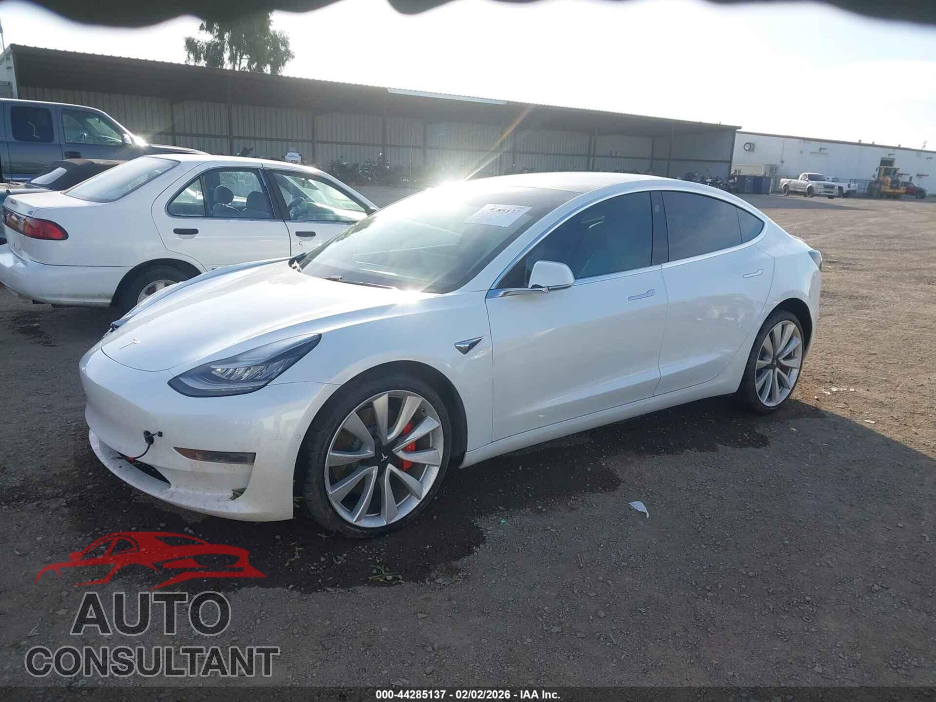 TESLA MODEL 3 2019 - 5YJ3E1EB8KF487466