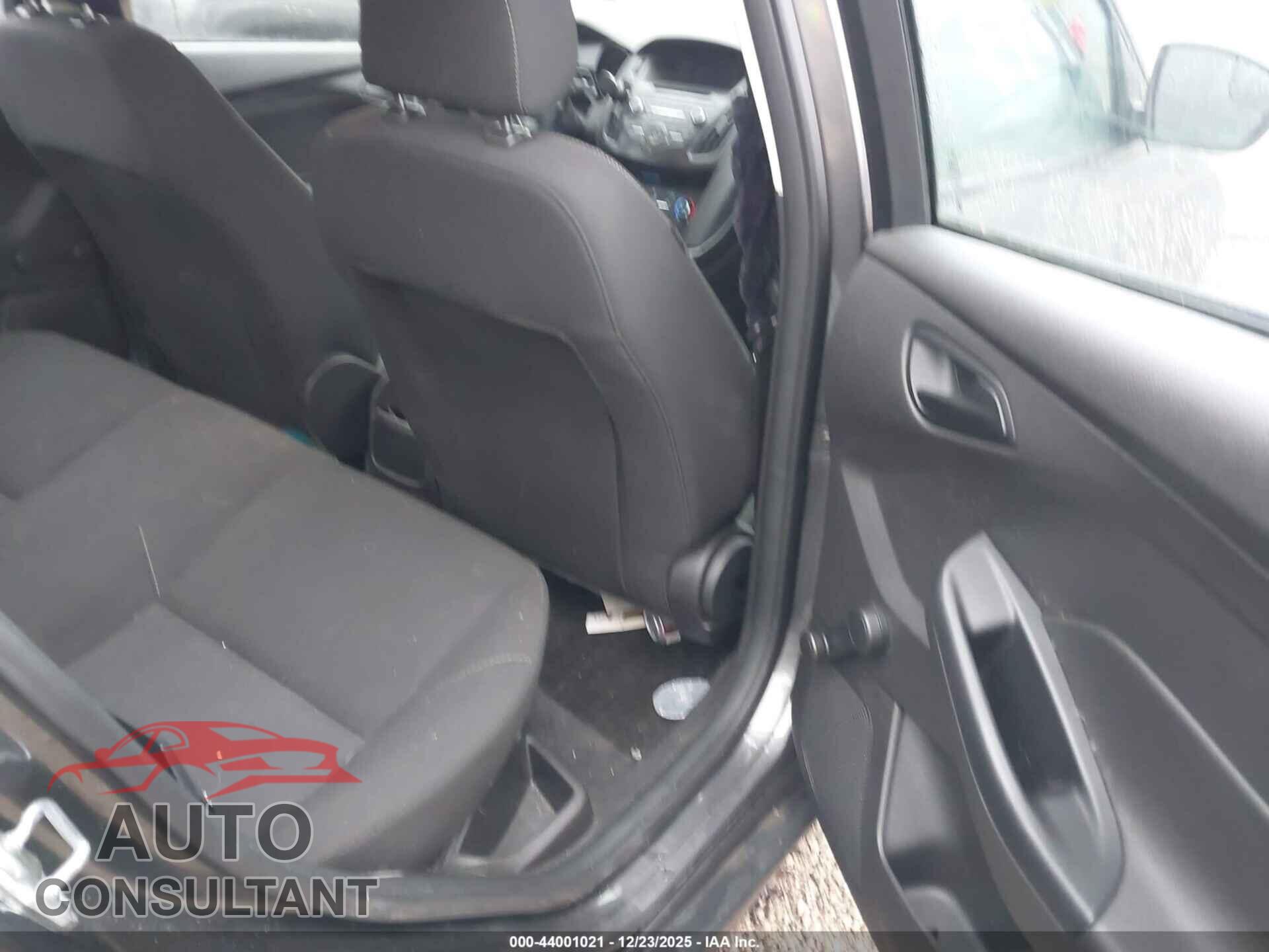 FORD FOCUS 2017 - 1FADP3E21HL298731