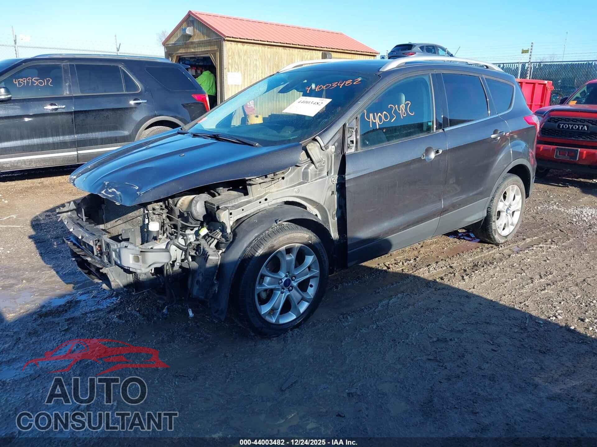 FORD ESCAPE 2015 - 1FMCU9J91FUC02880