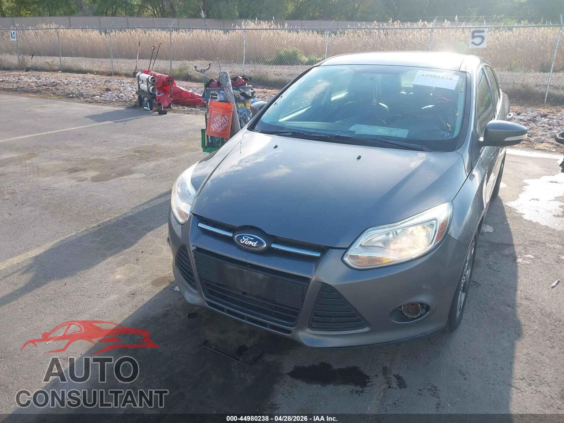 FORD FOCUS 2014 - 1FADP3F2XEL323958