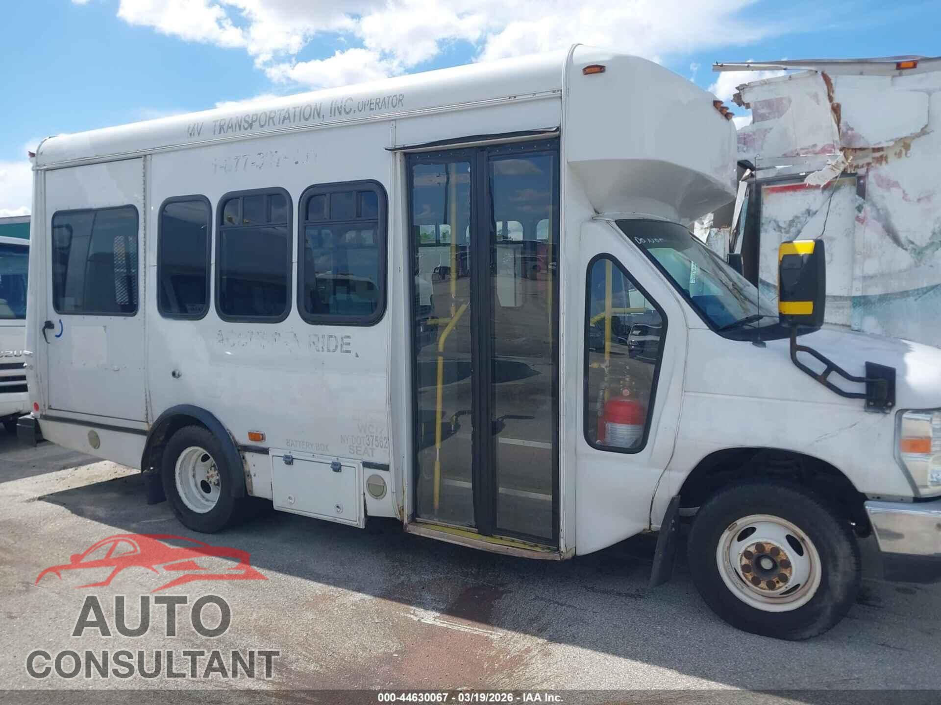 FORD E-350 CUTAWAY 2009 - 1FDEE35PX9DA92105